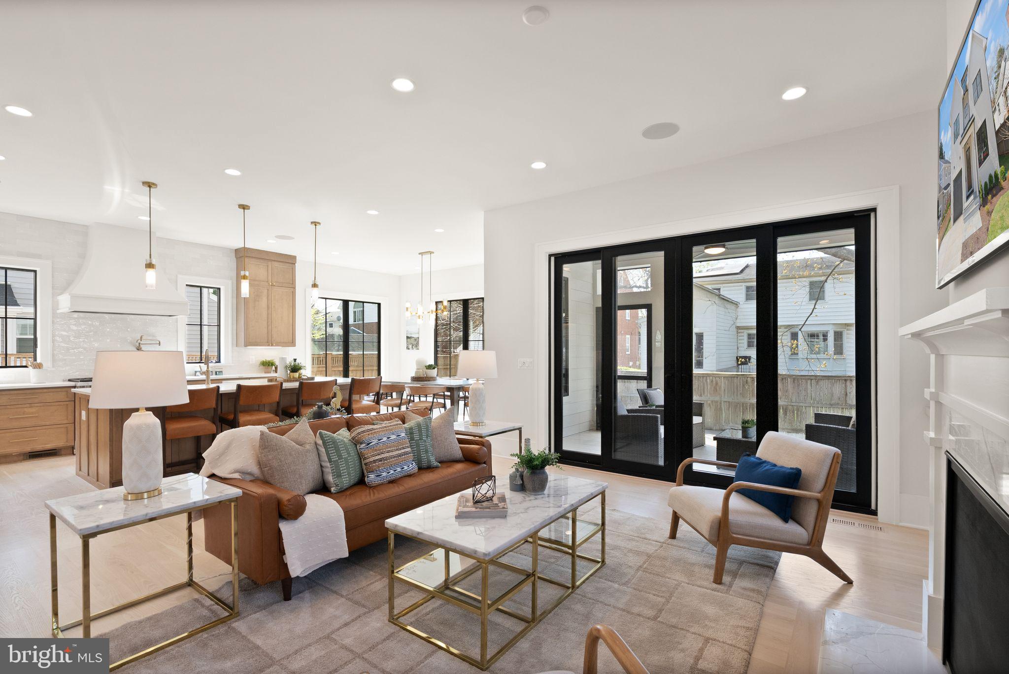 CLARENDON - Residential