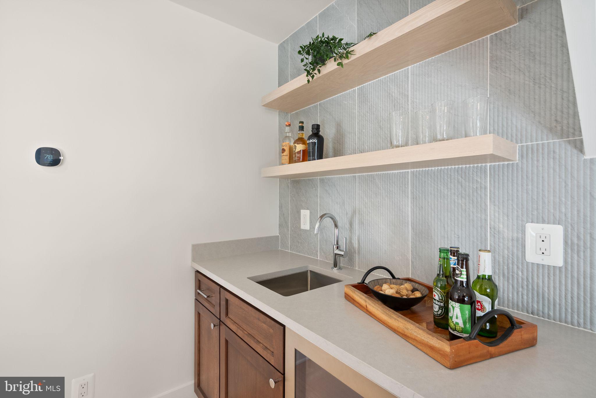 CLARENDON - Residential