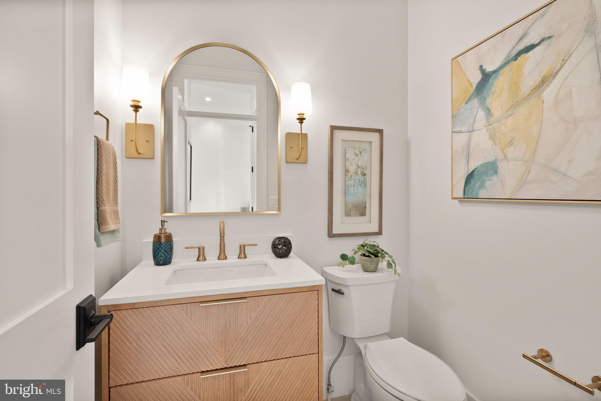 CLARENDON - Residential