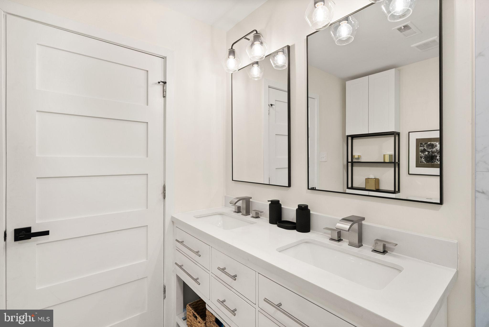 LAKE BRADDOCK - Residential