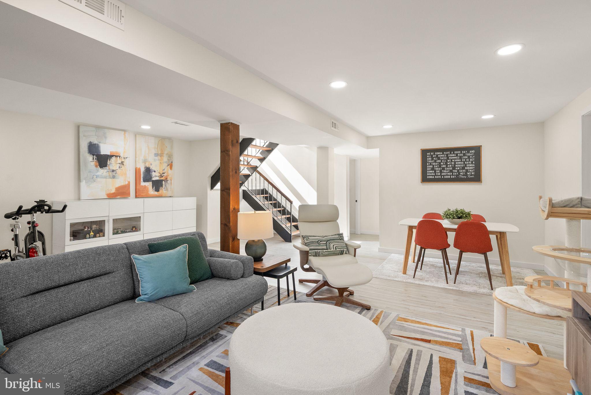 LAKE BRADDOCK - Residential