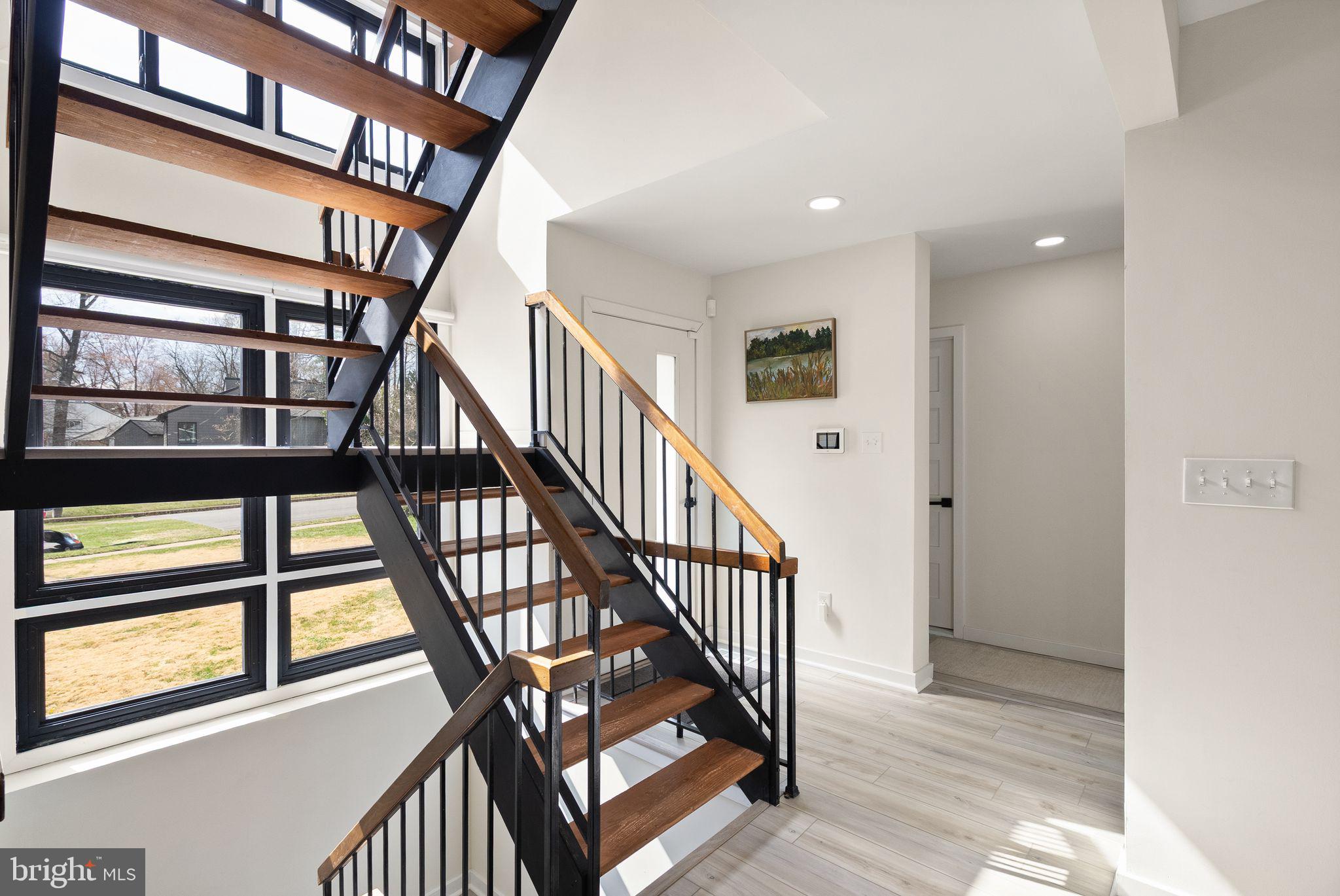 LAKE BRADDOCK - Residential