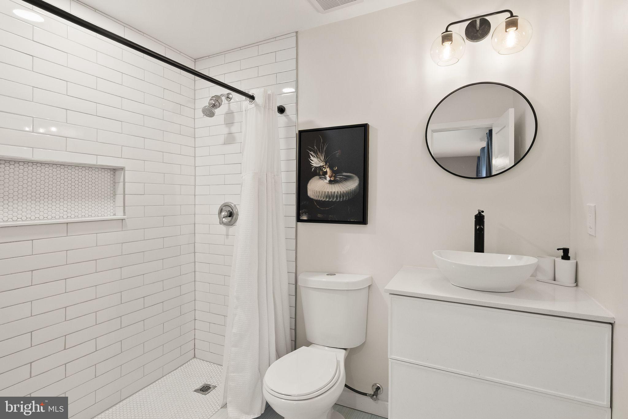 LAKE BRADDOCK - Residential