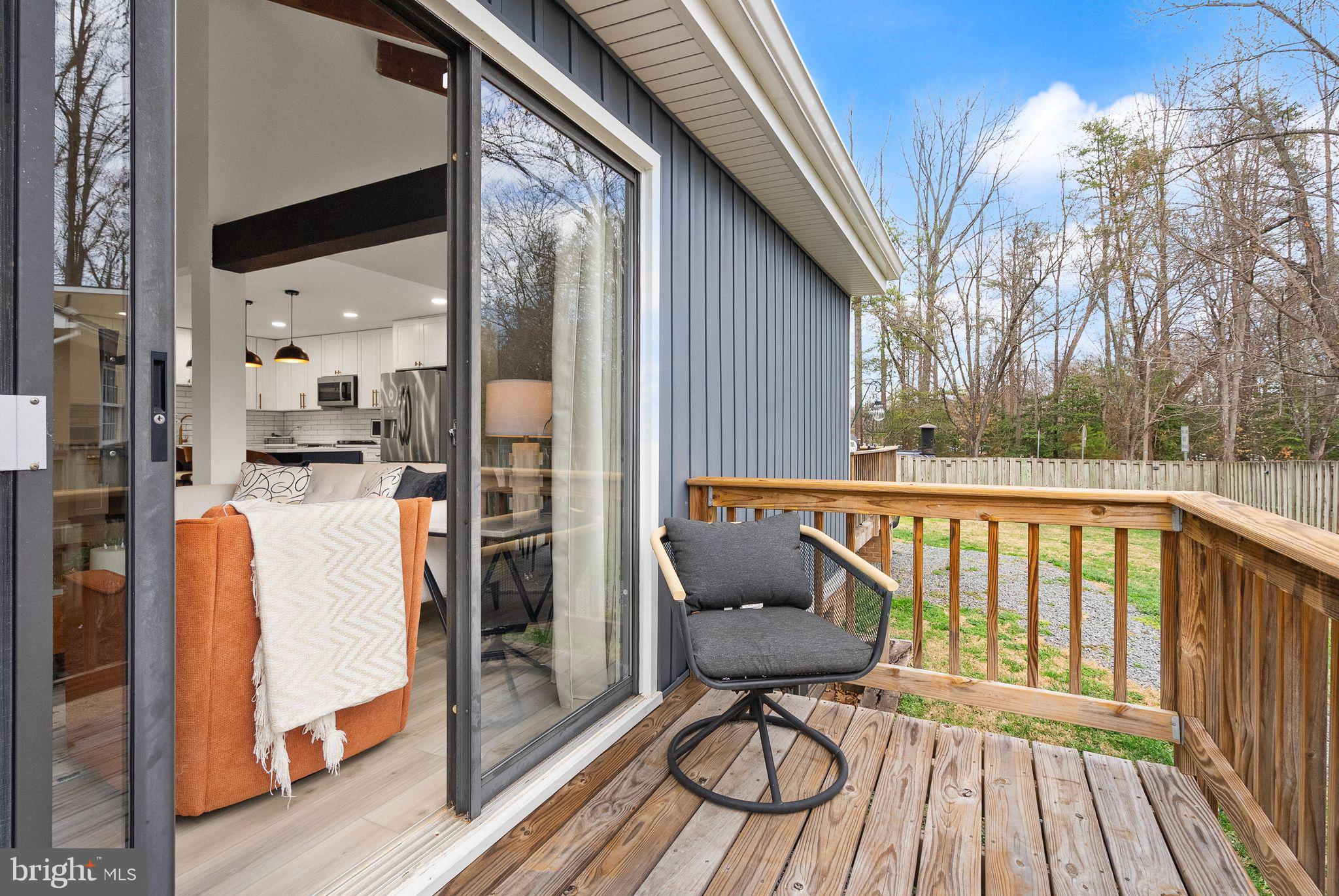 LAKE BRADDOCK - Residential