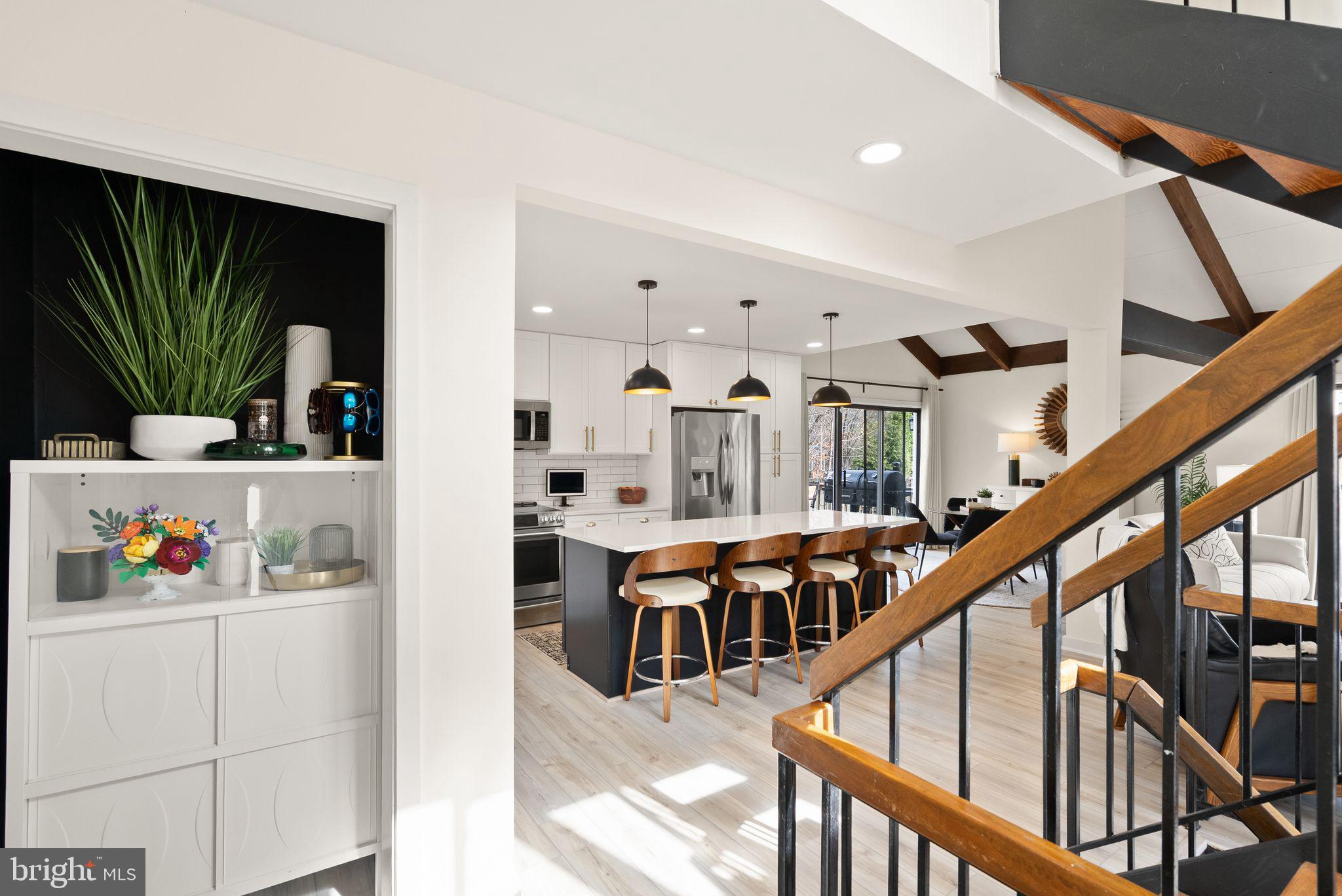 5513 WESTCLIFF COURT