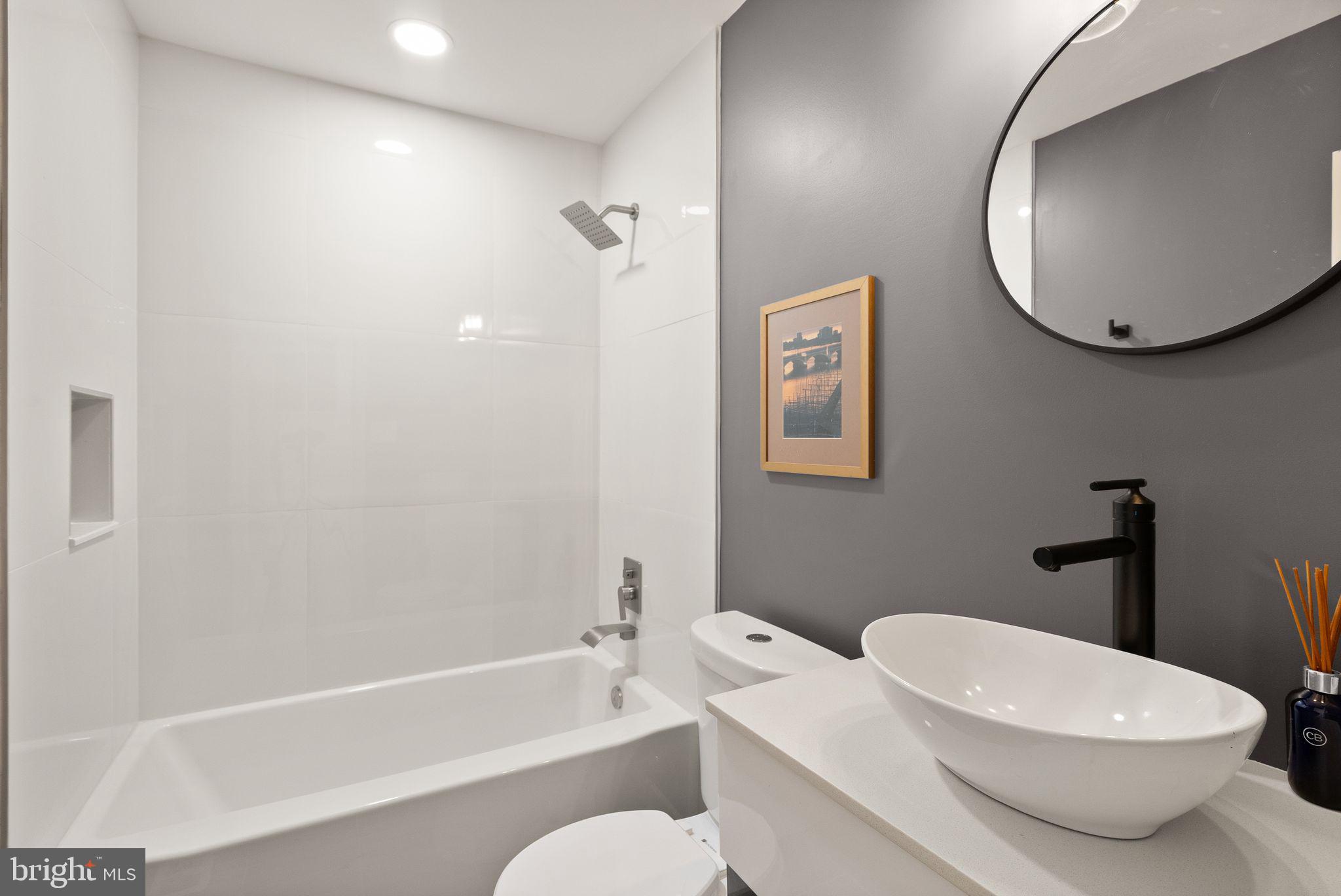 LAKE BRADDOCK - Residential