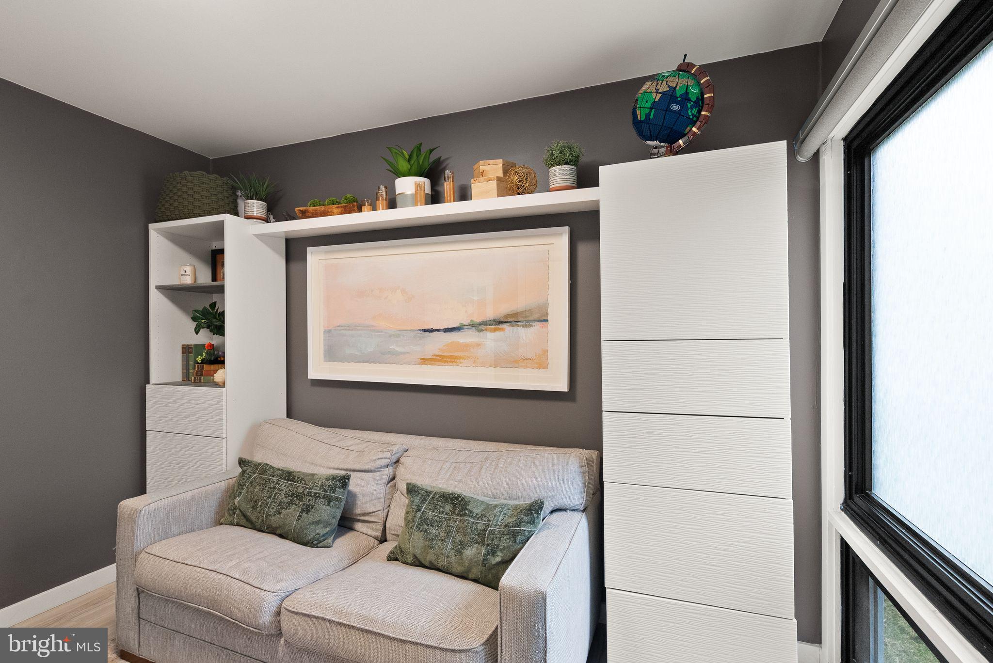 LAKE BRADDOCK - Residential