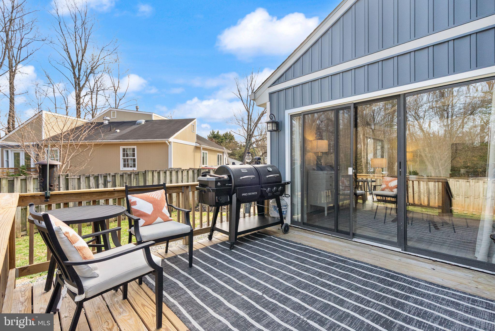 LAKE BRADDOCK - Residential