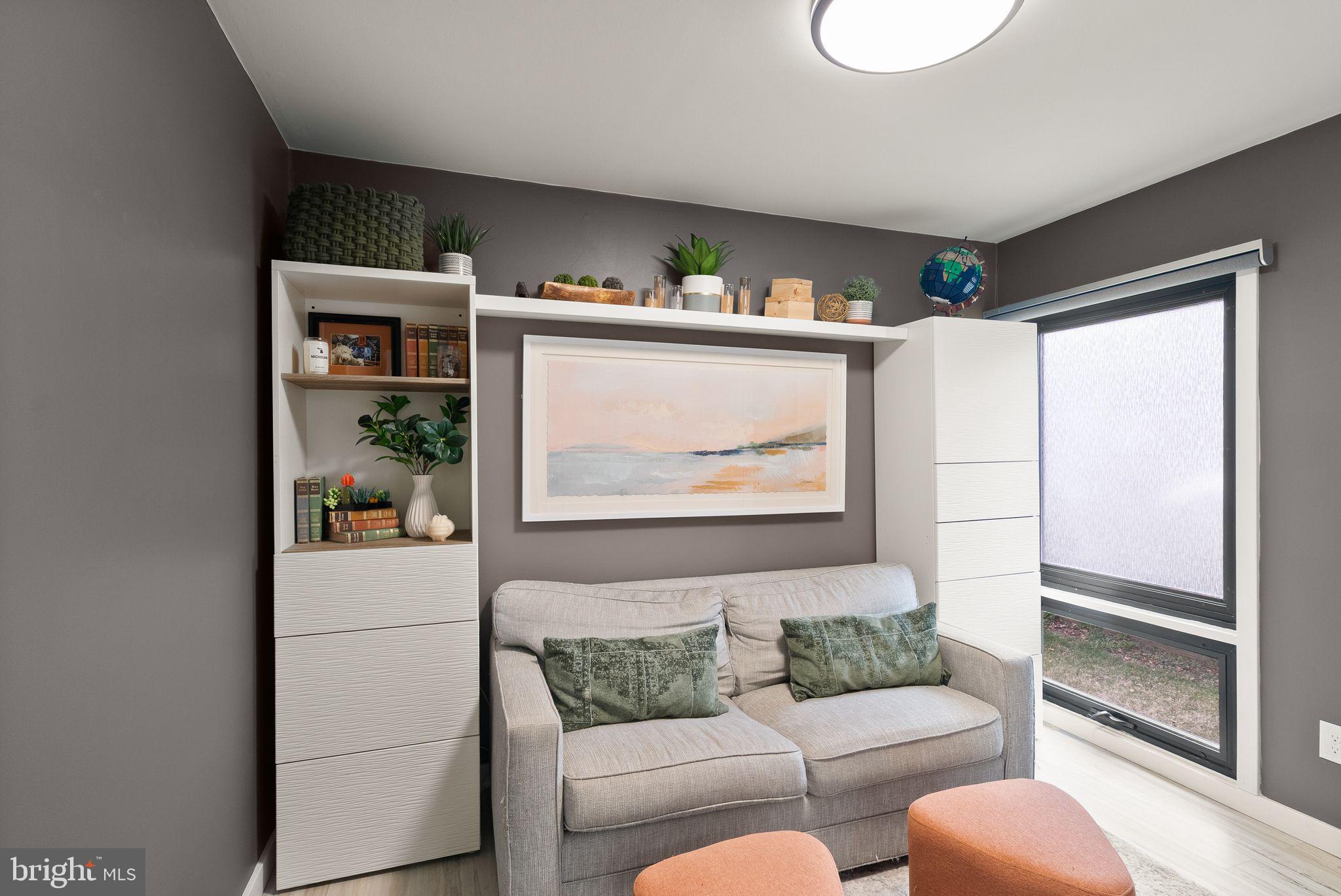 LAKE BRADDOCK - Residential