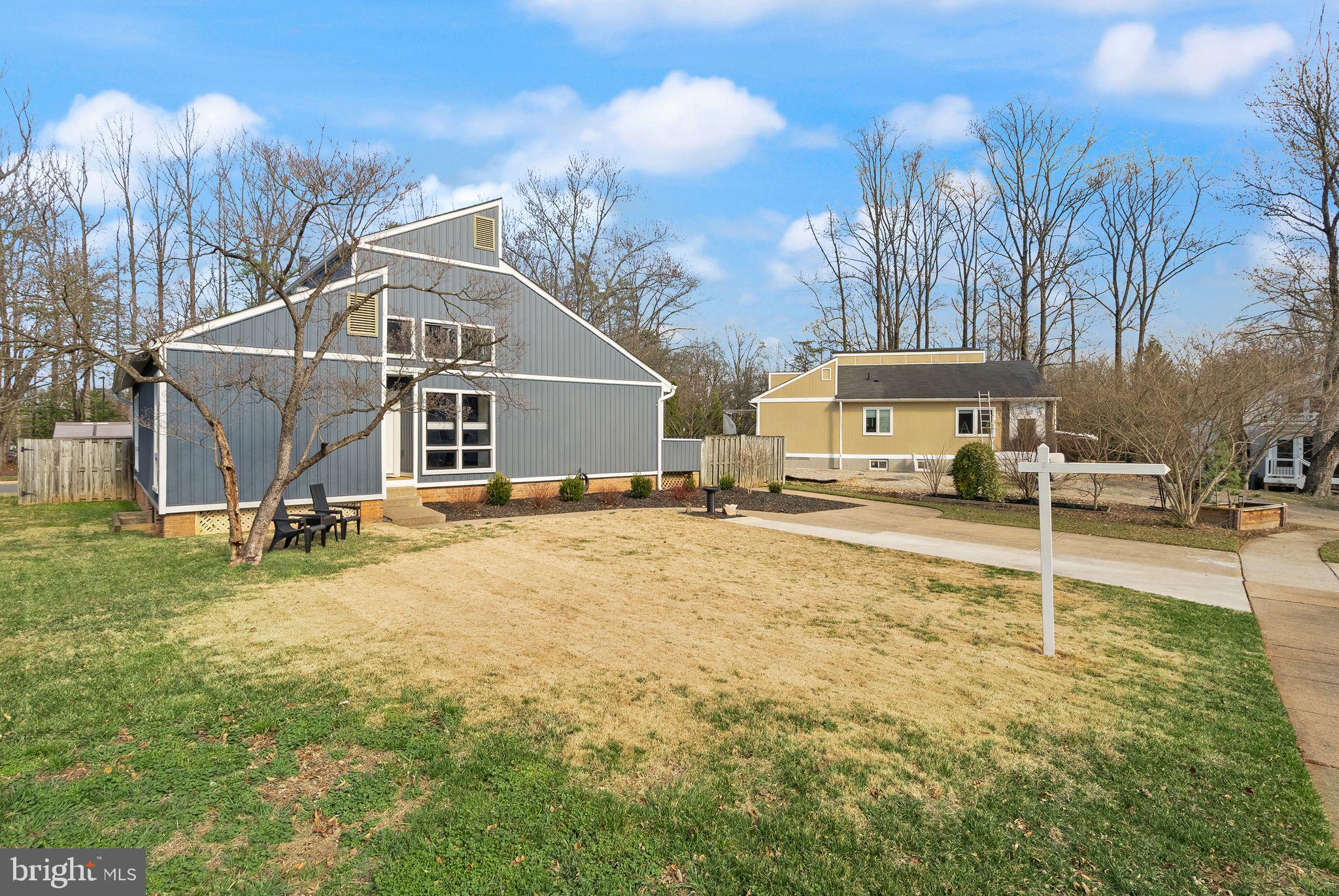 LAKE BRADDOCK - Residential