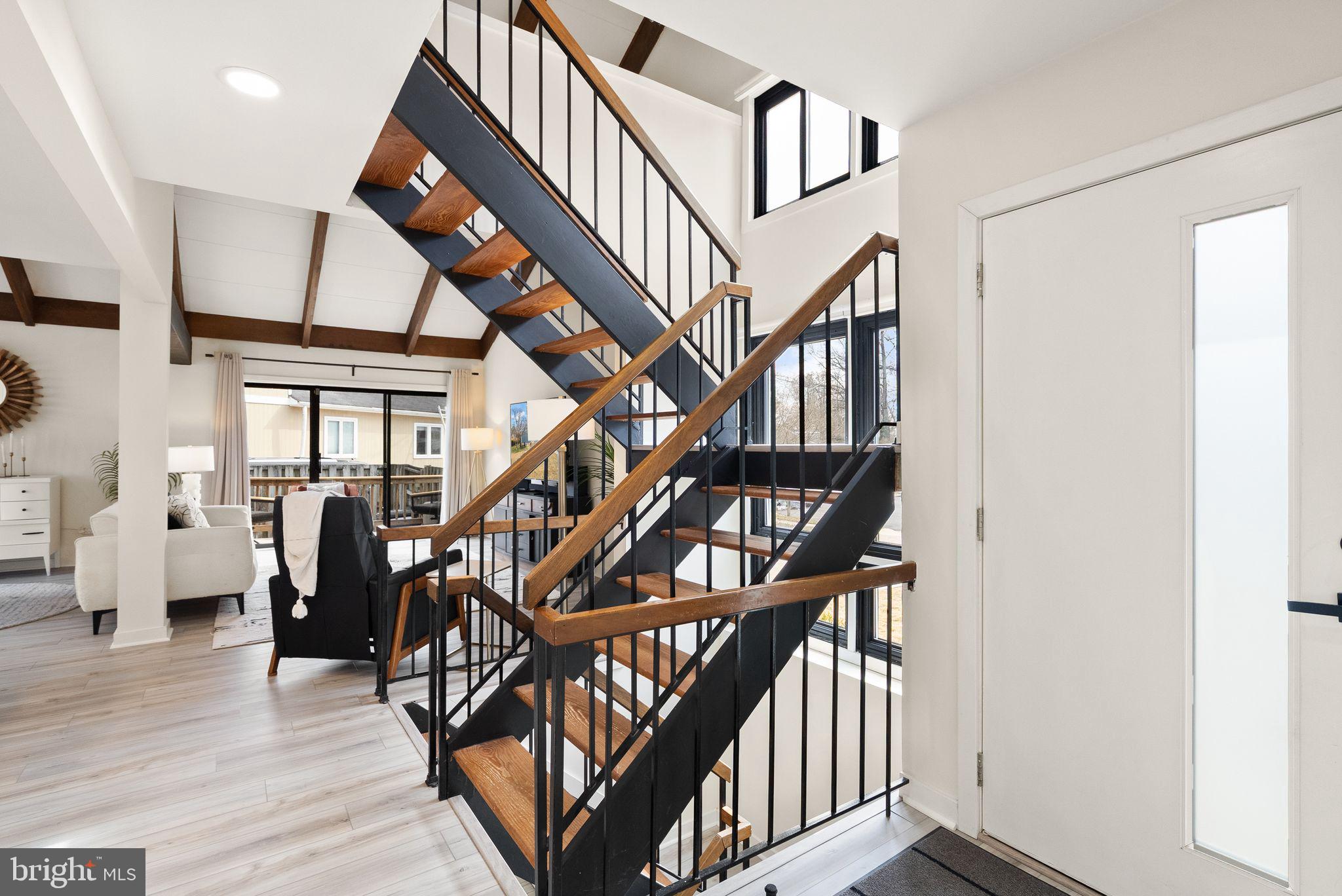 5513 WESTCLIFF COURT