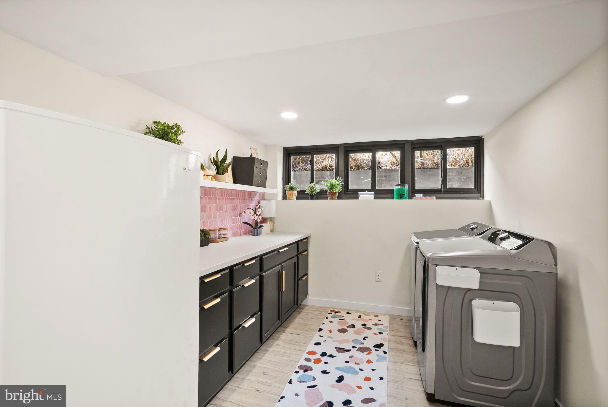 LAKE BRADDOCK - Residential