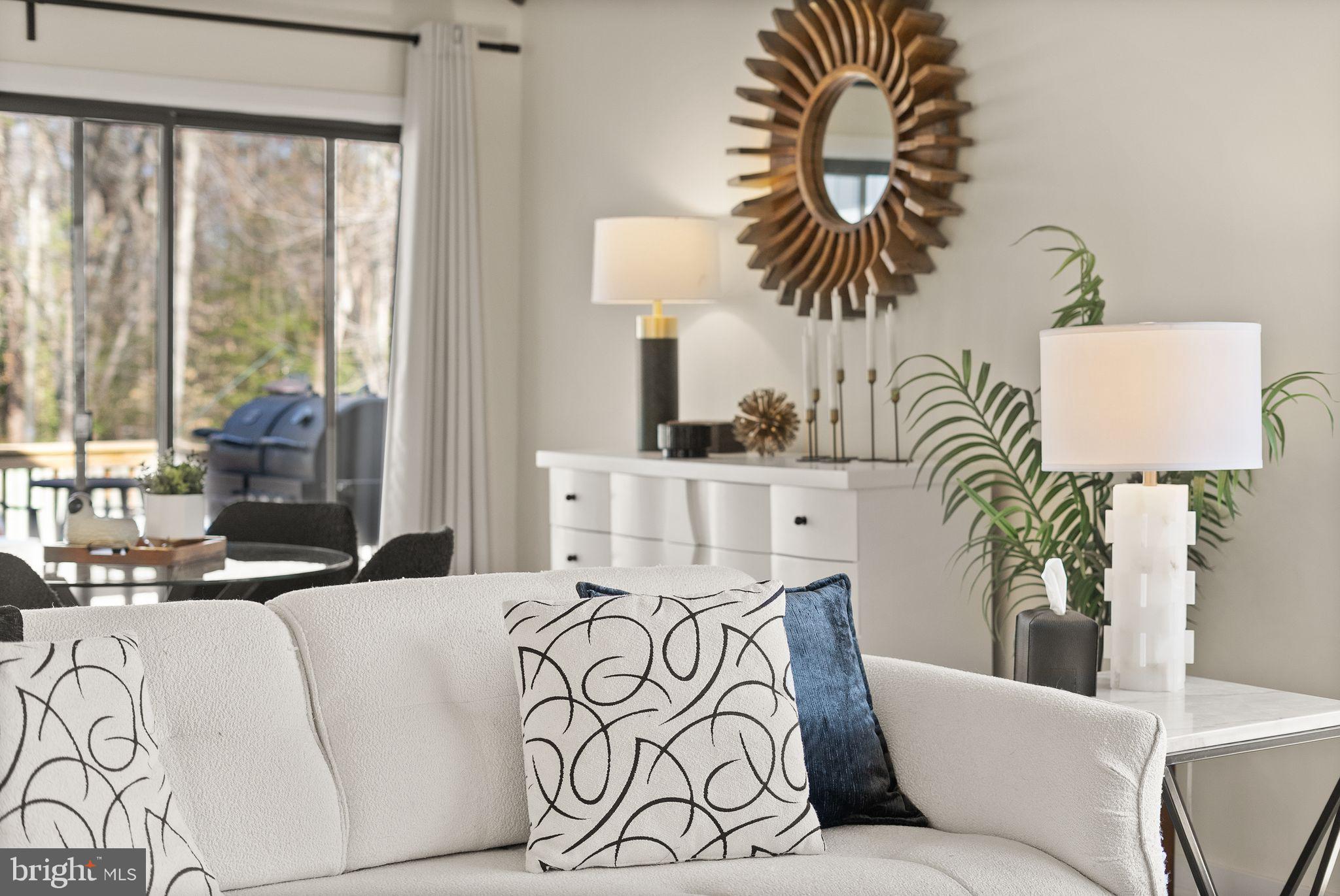 LAKE BRADDOCK - Residential