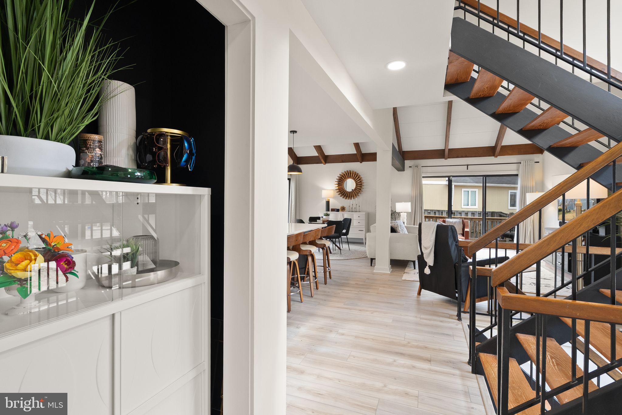 5513 WESTCLIFF COURT