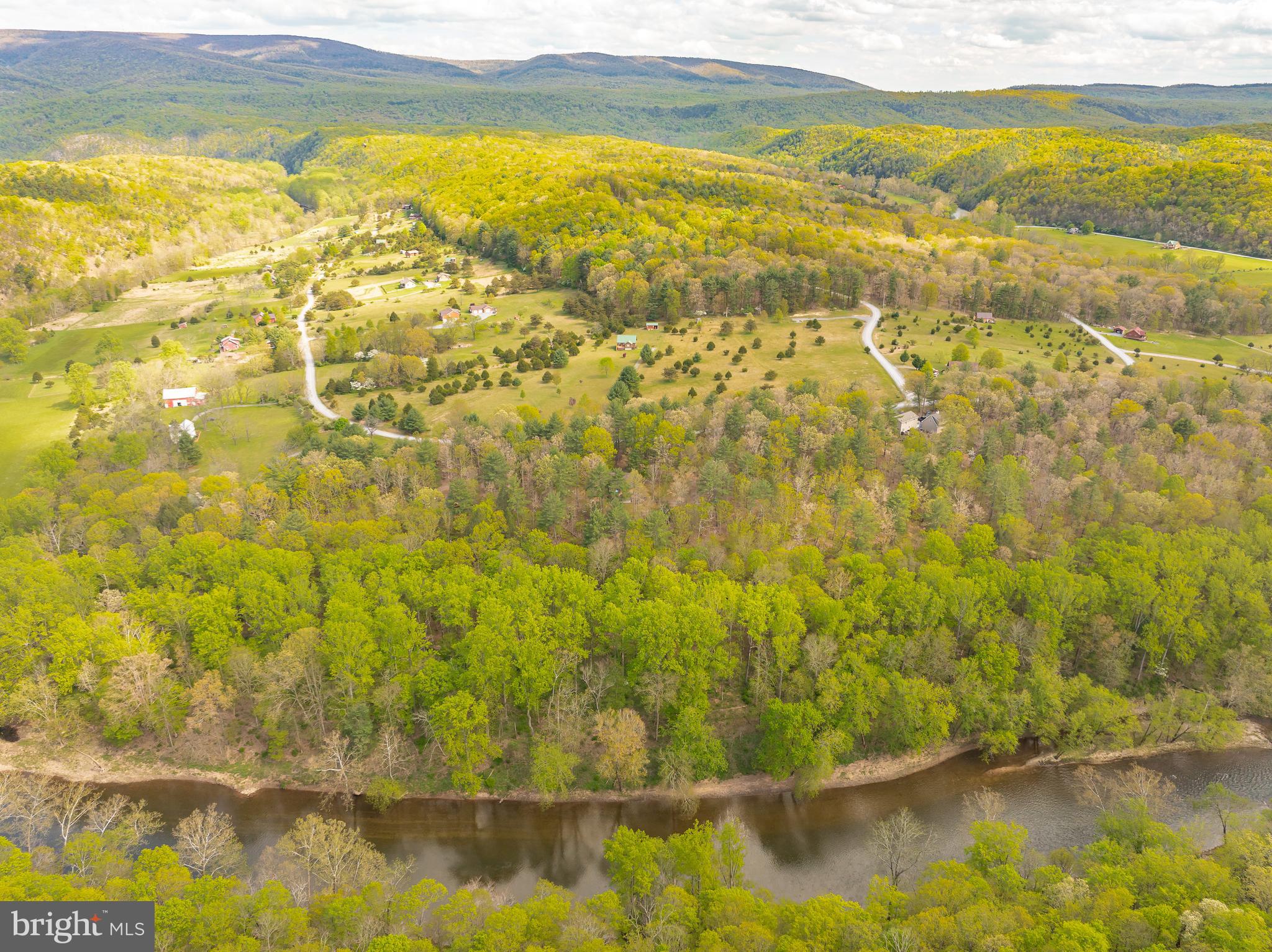 THE CROSSING AT GREAT CACAPON - Residential