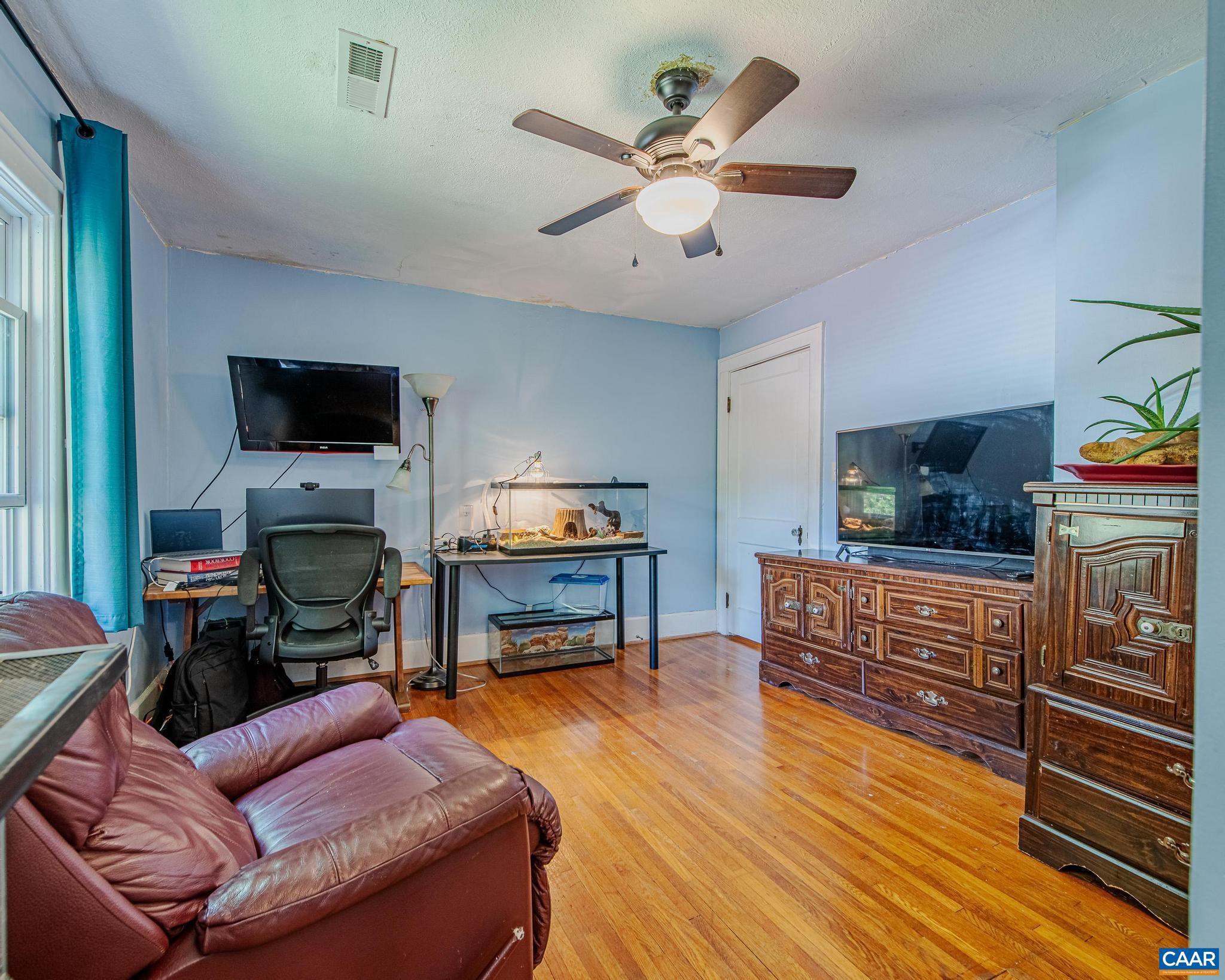KENMORE - Residential