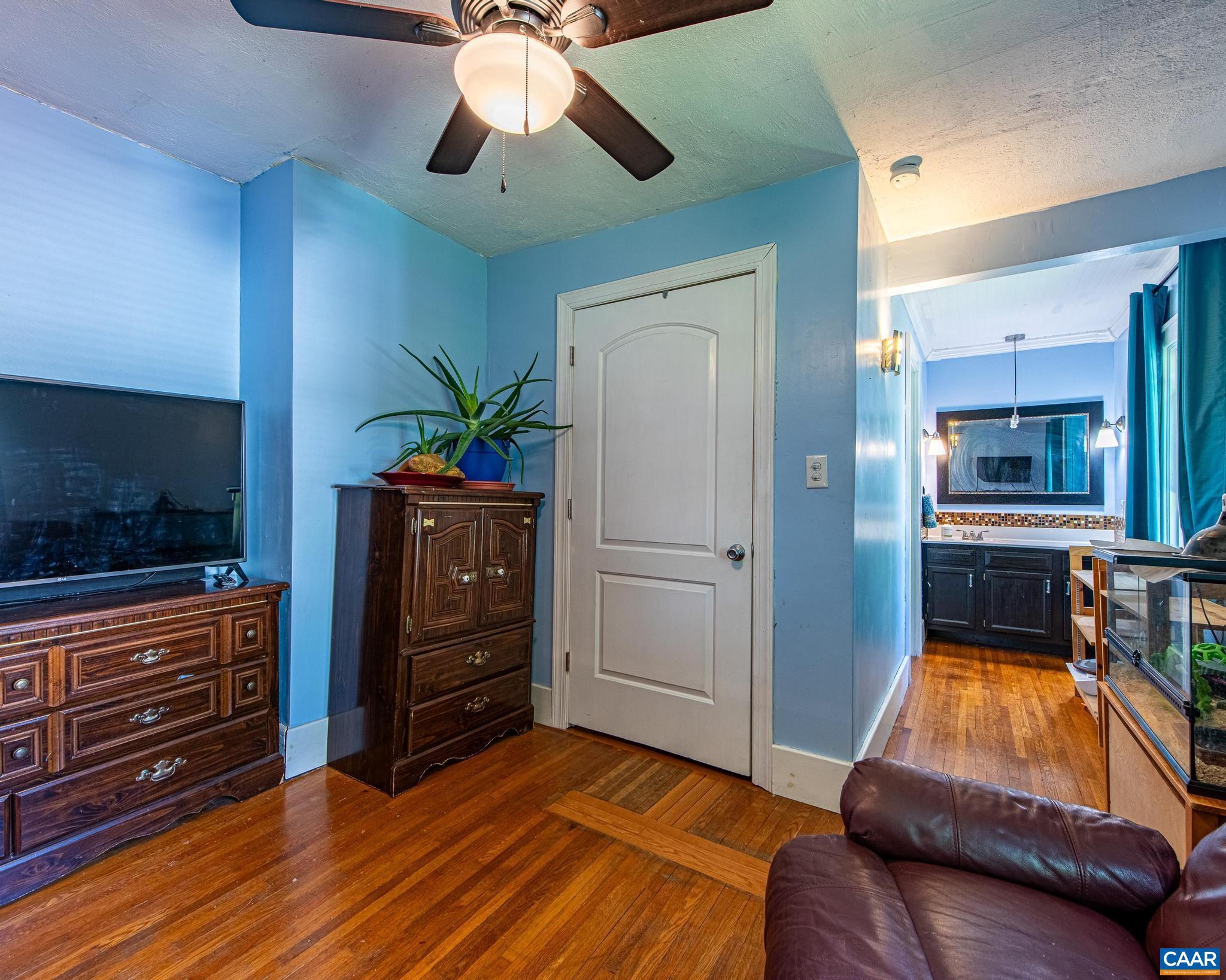 KENMORE - Residential