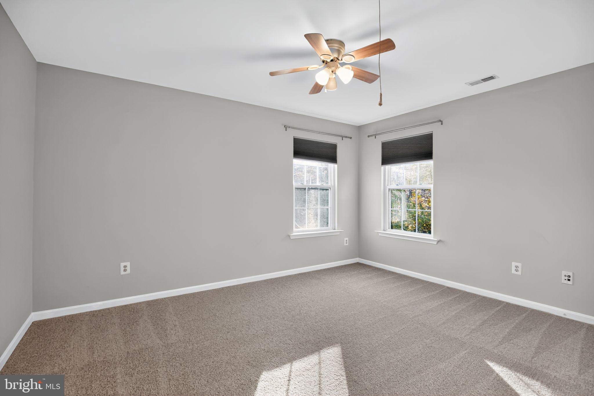 PEMBROOKE - Residential