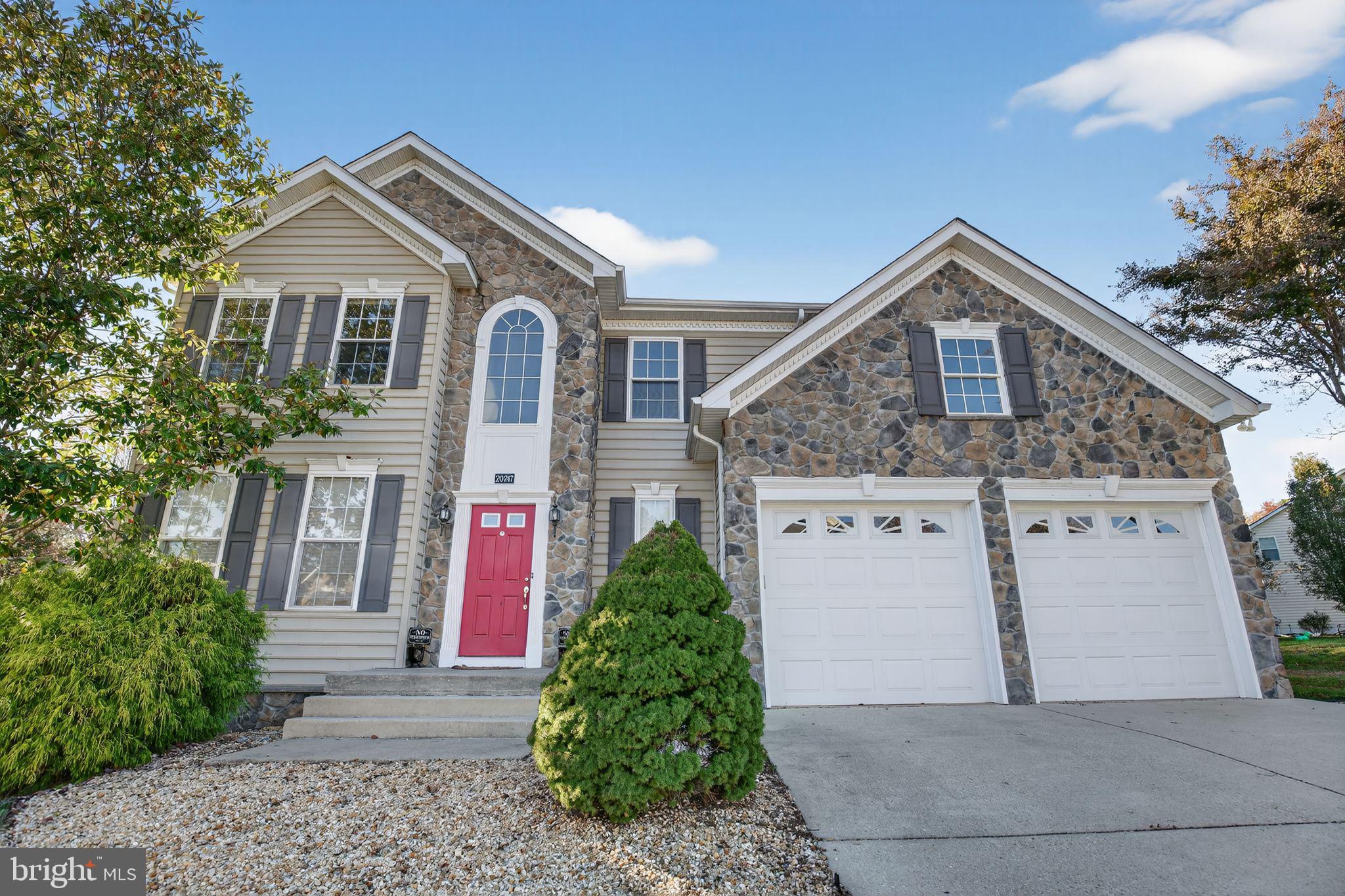 PEMBROOKE - Residential