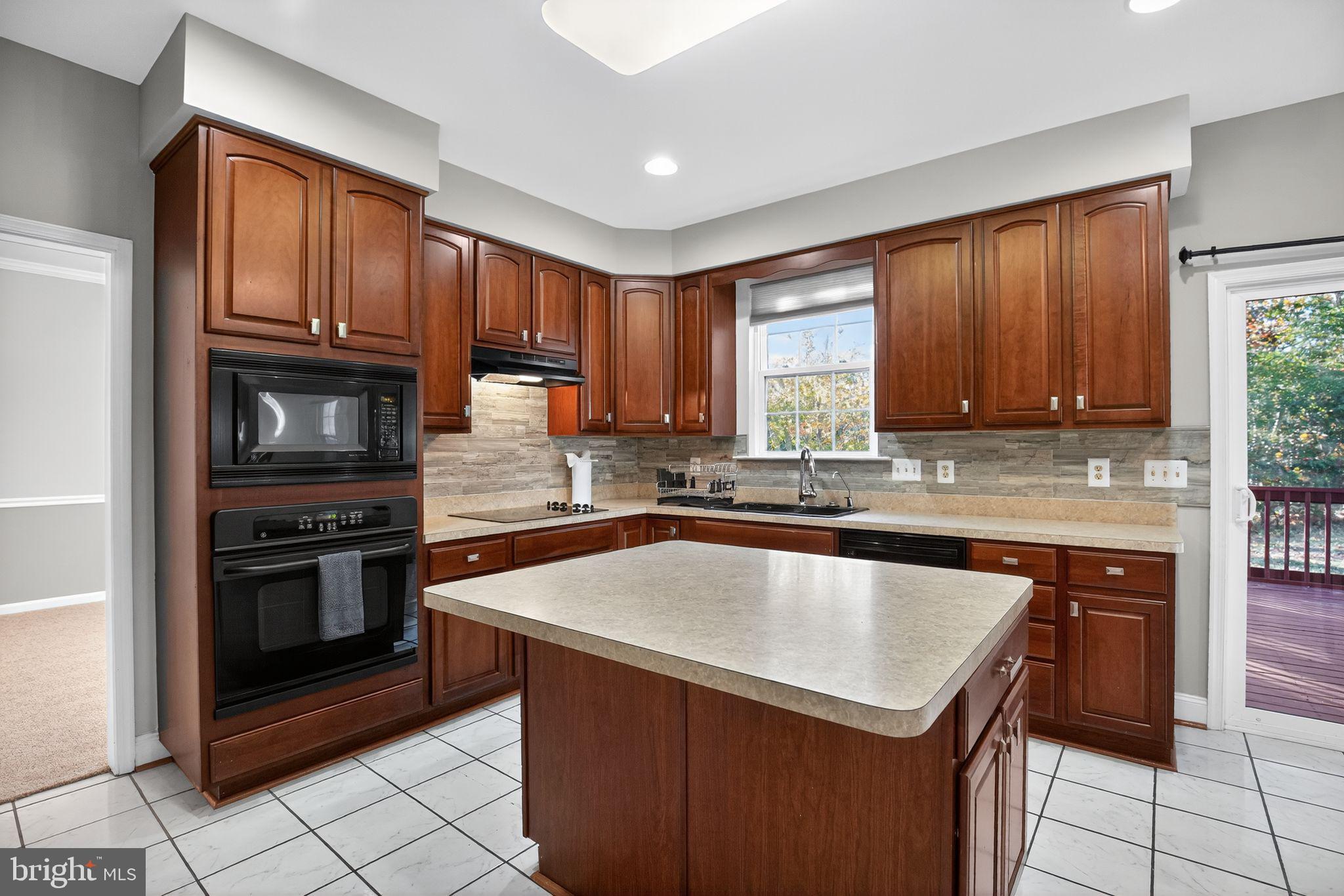 PEMBROOKE - Residential