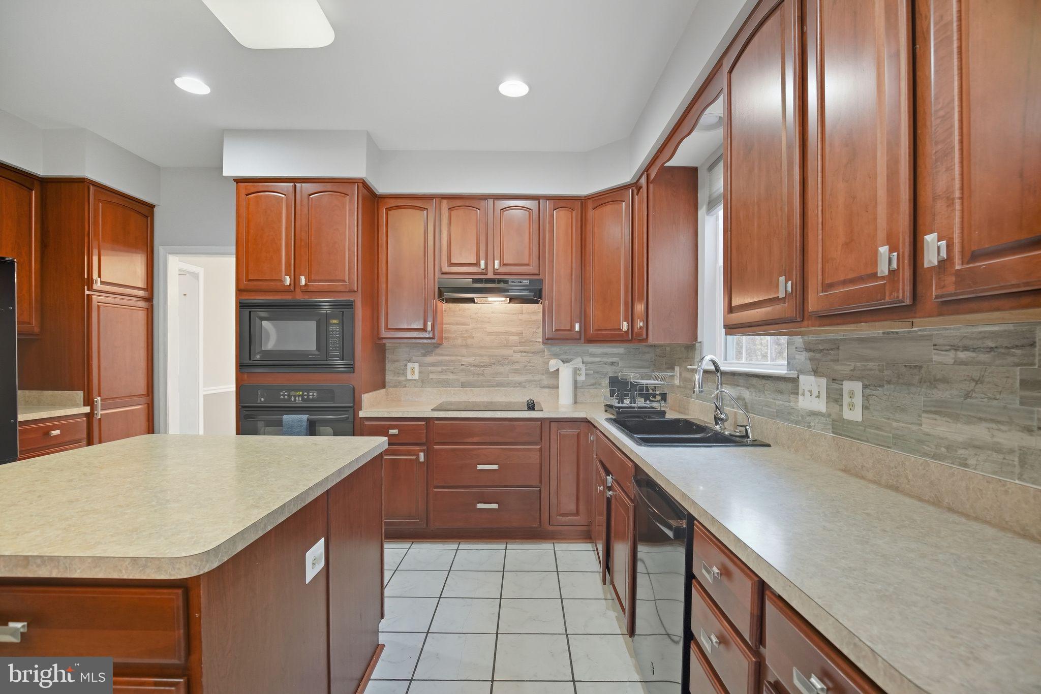 PEMBROOKE - Residential