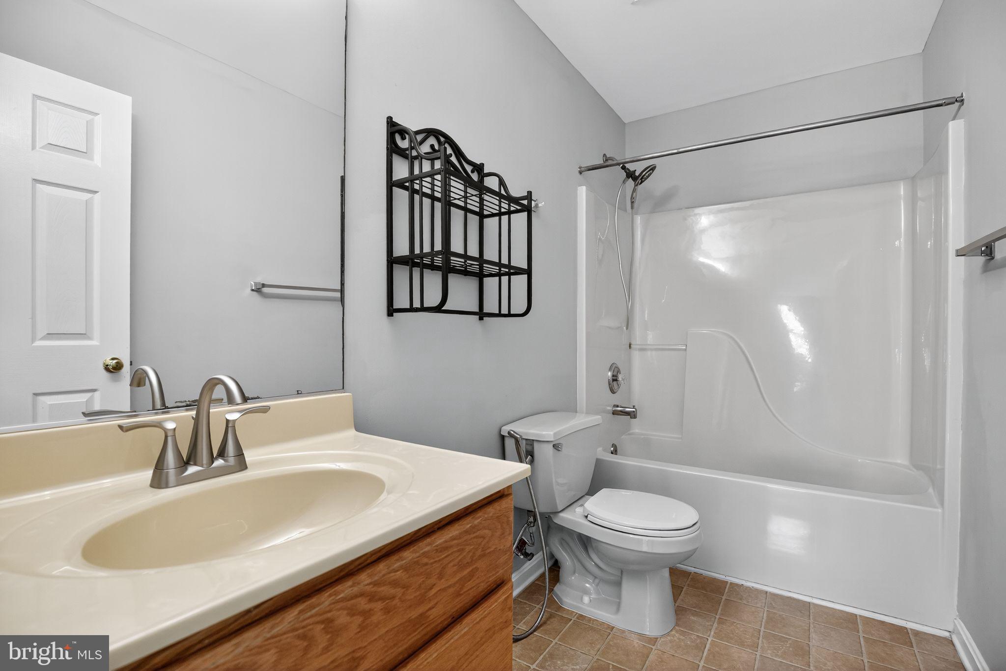 PEMBROOKE - Residential