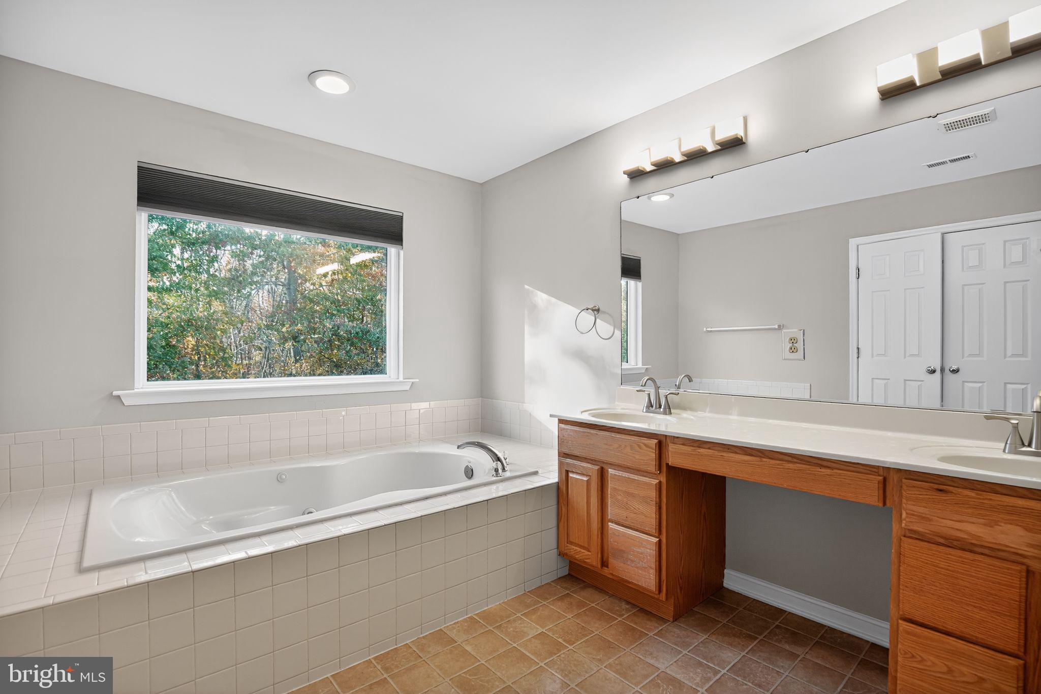 PEMBROOKE - Residential