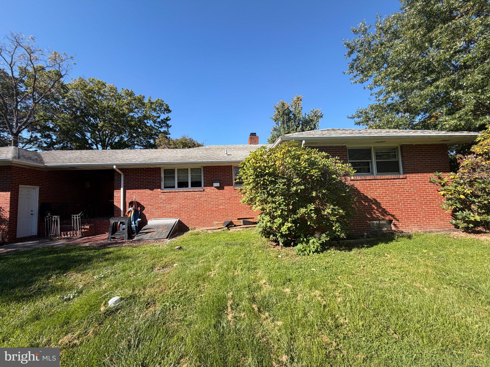 25 FLOWER HILL DRIVE