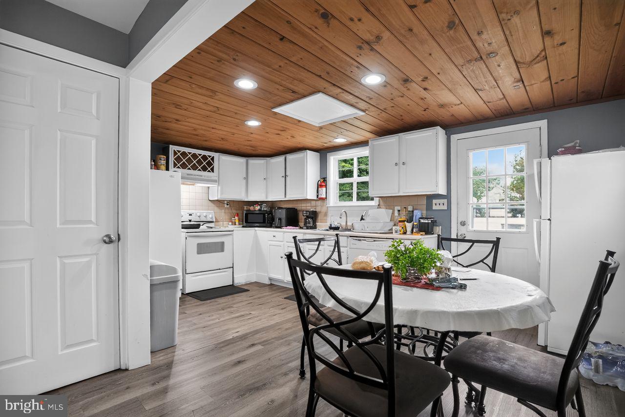 1024 MOUNT HOLLY ROAD