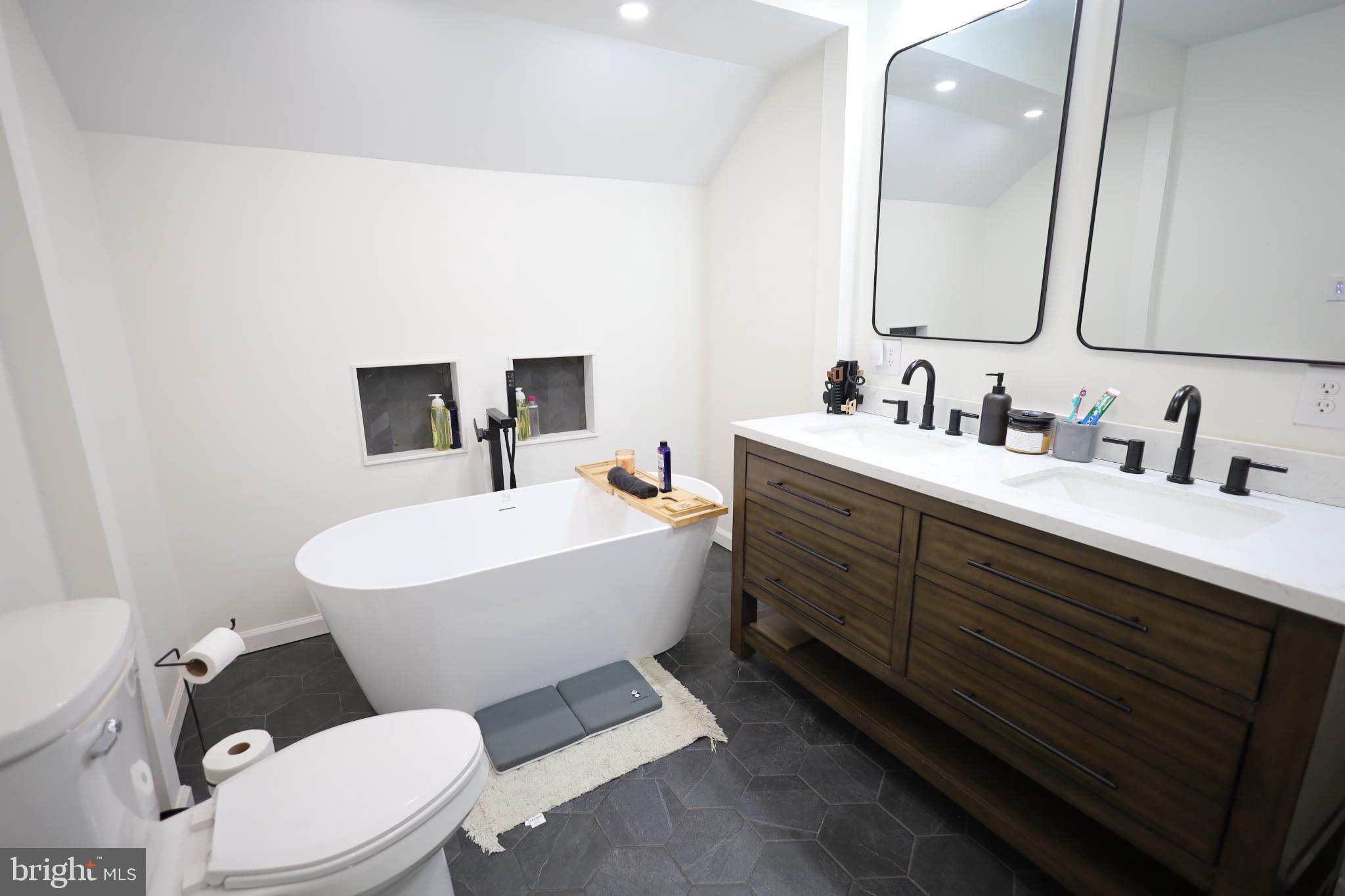 SOUTH END - Residential