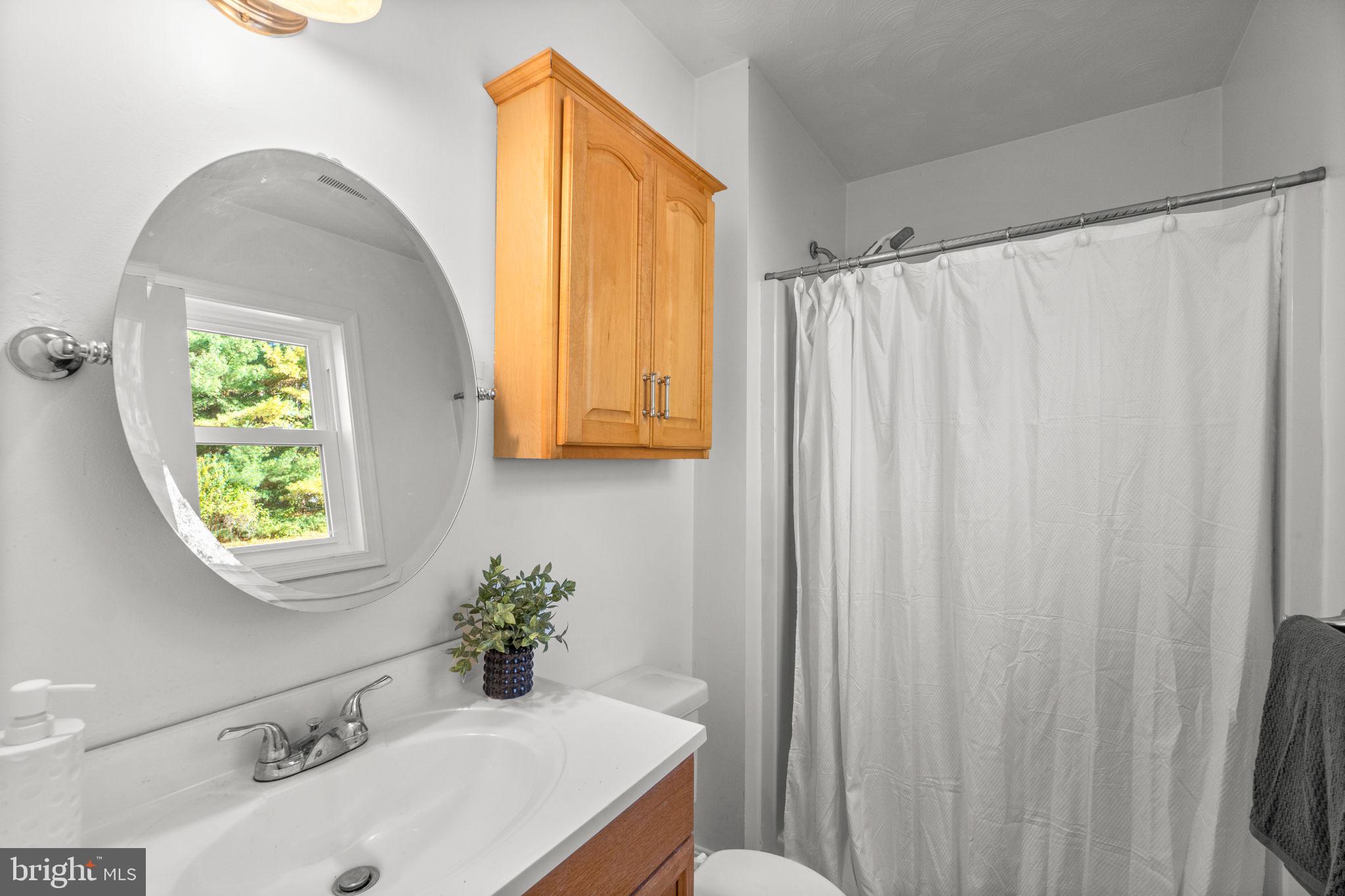 WALNUT HILL - Residential