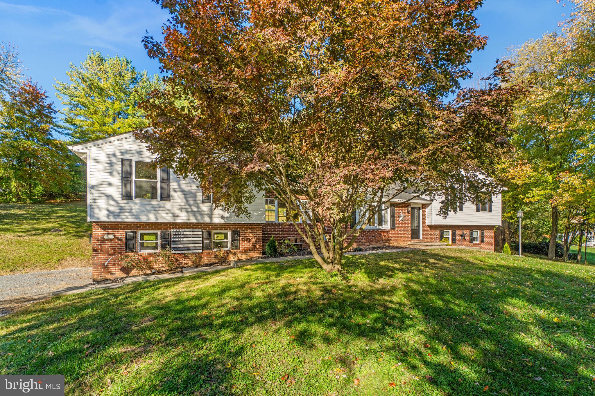 WALNUT HILL - Residential