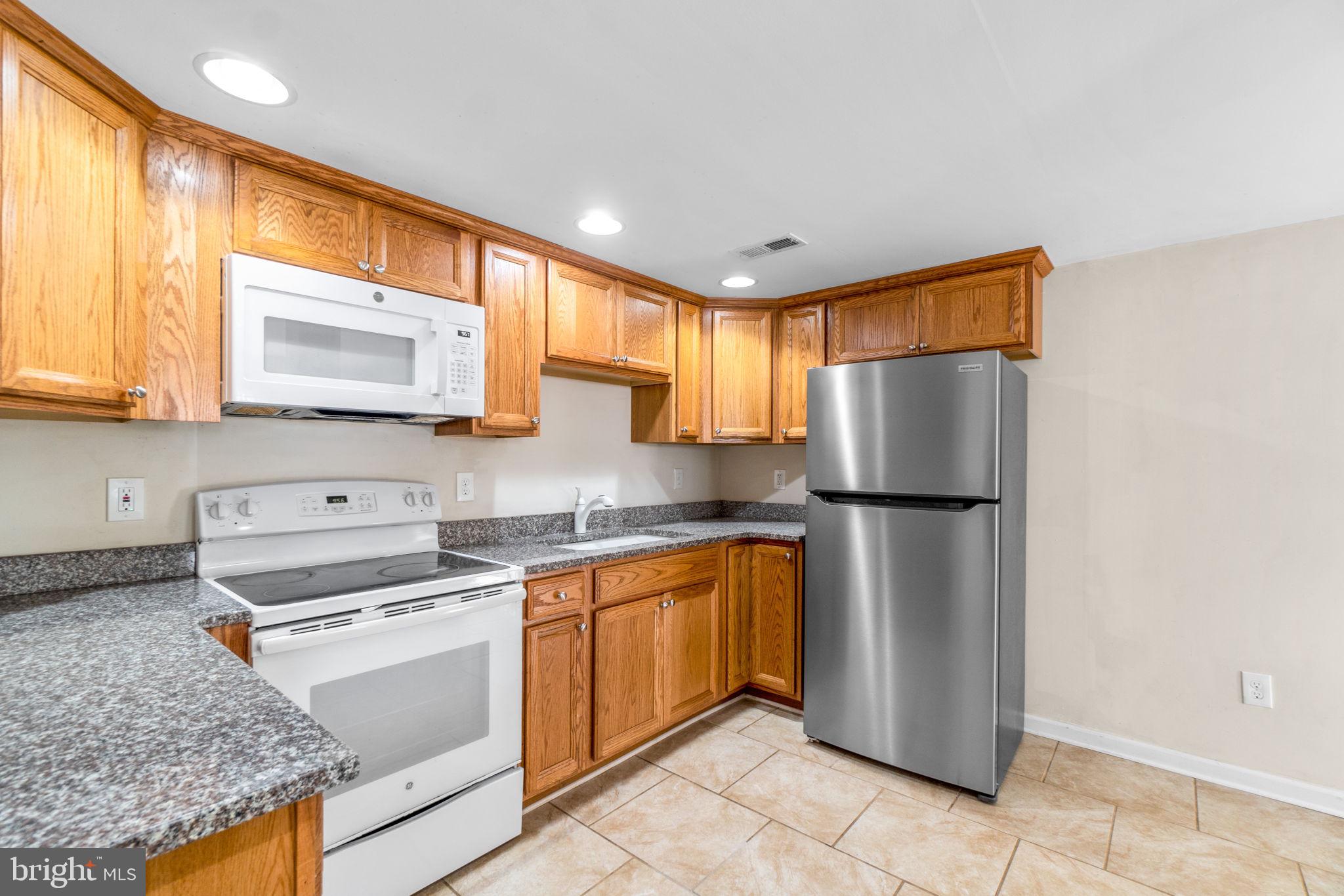 WALNUT HILL - Residential