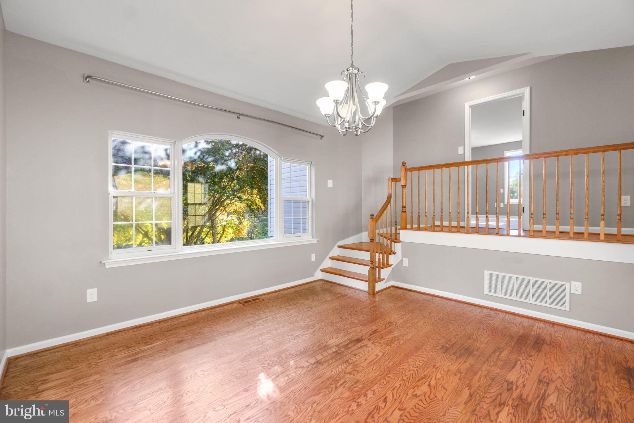 WALNUT HILL - Residential