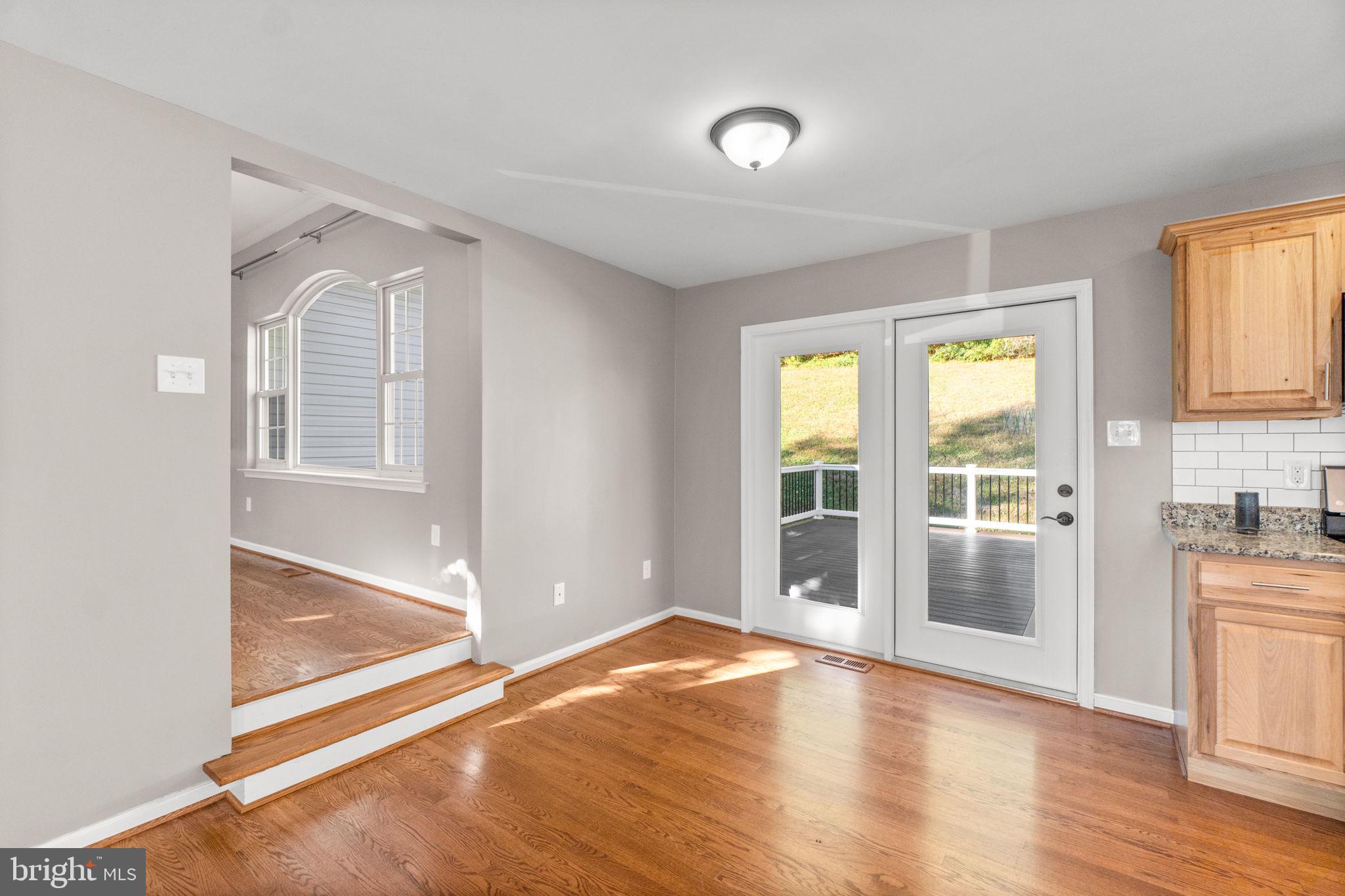 WALNUT HILL - Residential