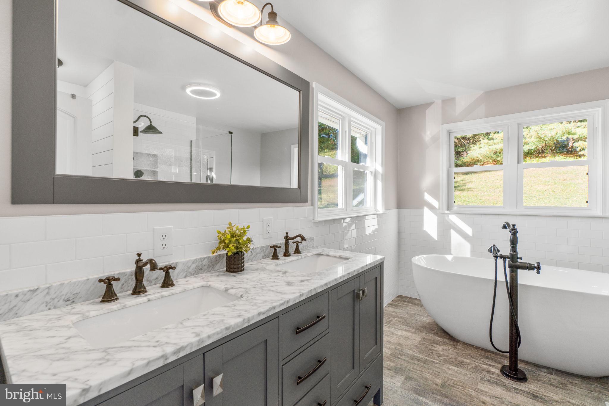 WALNUT HILL - Residential