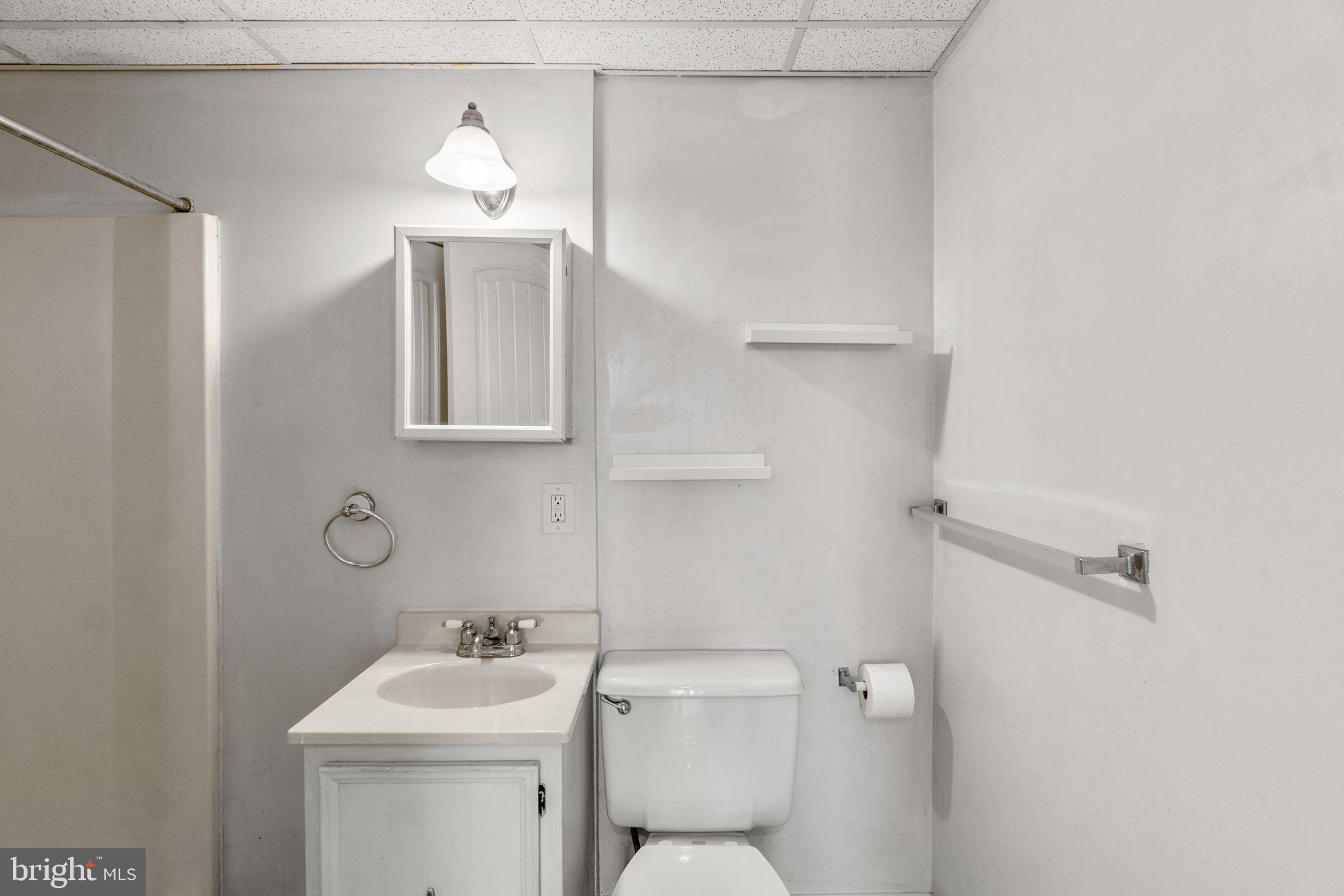 WALNUT HILL - Residential