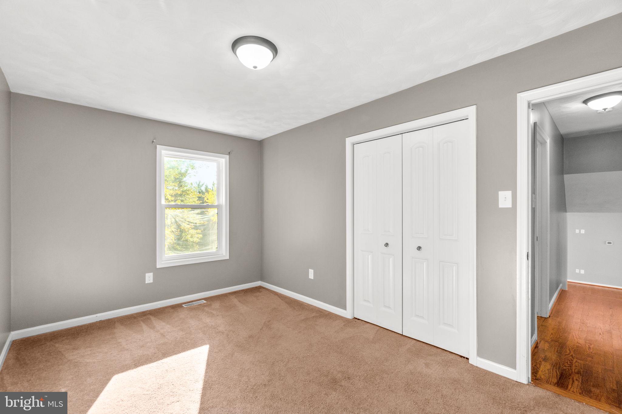 WALNUT HILL - Residential