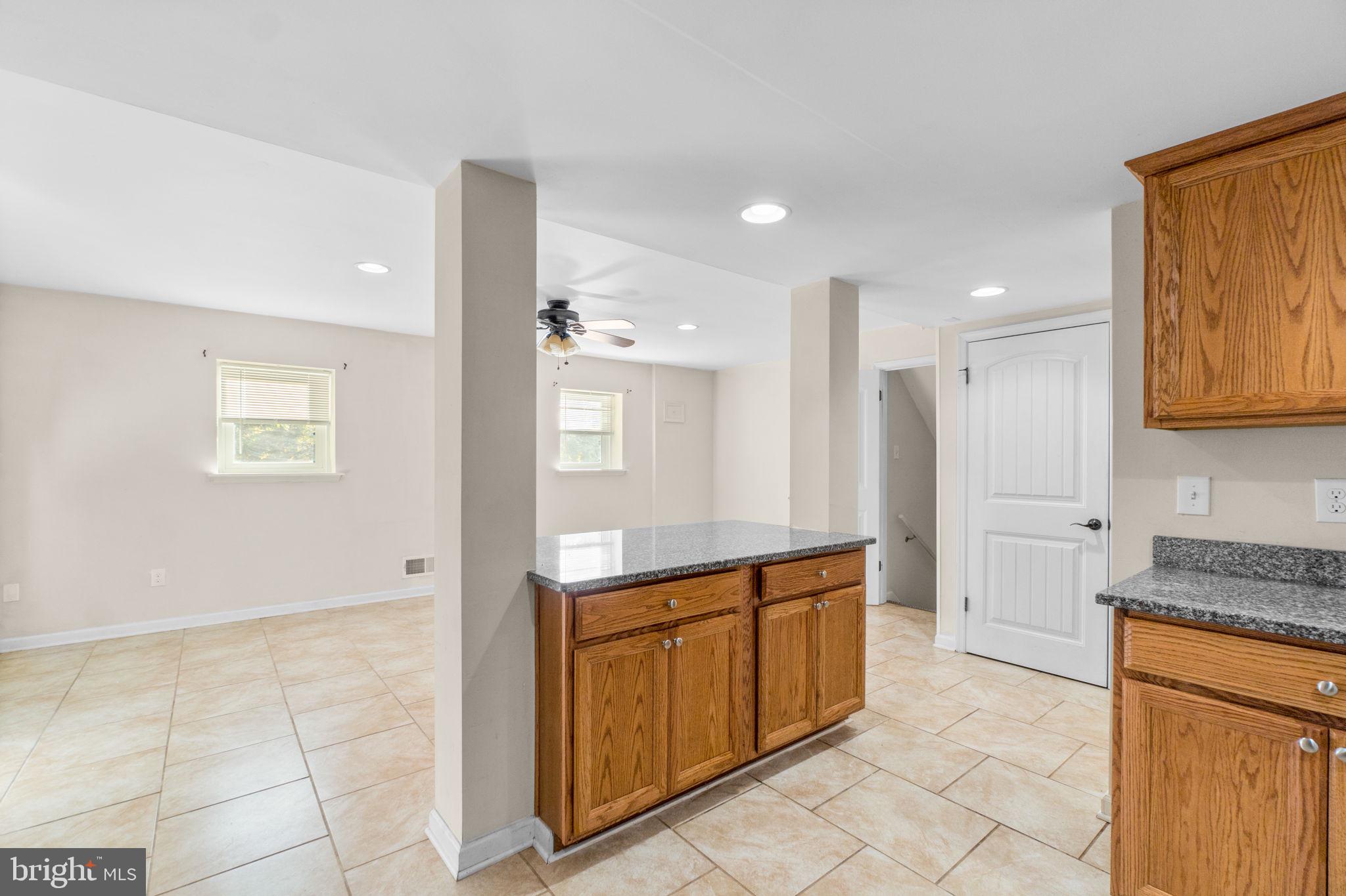 WALNUT HILL - Residential