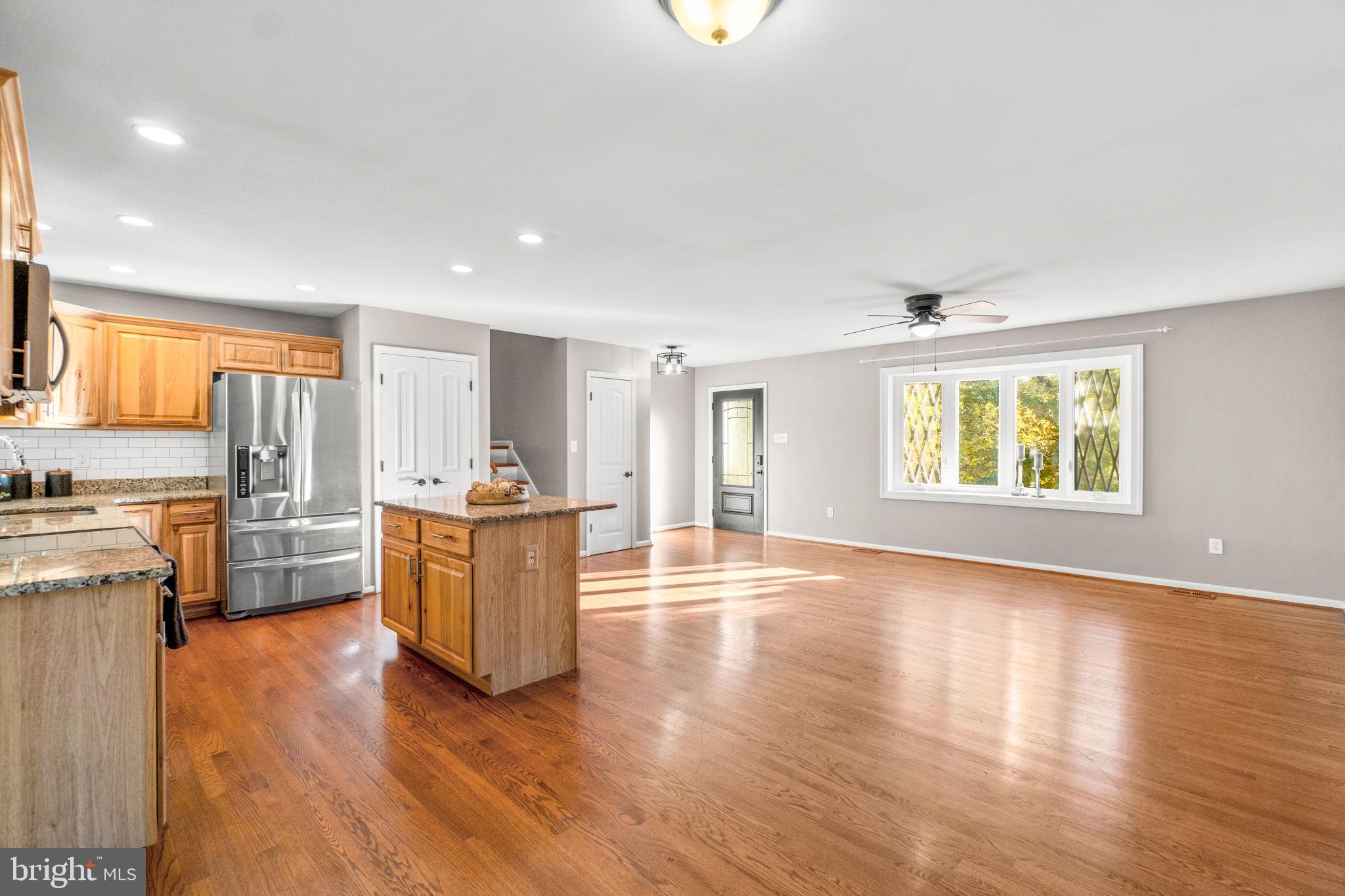 WALNUT HILL - Residential