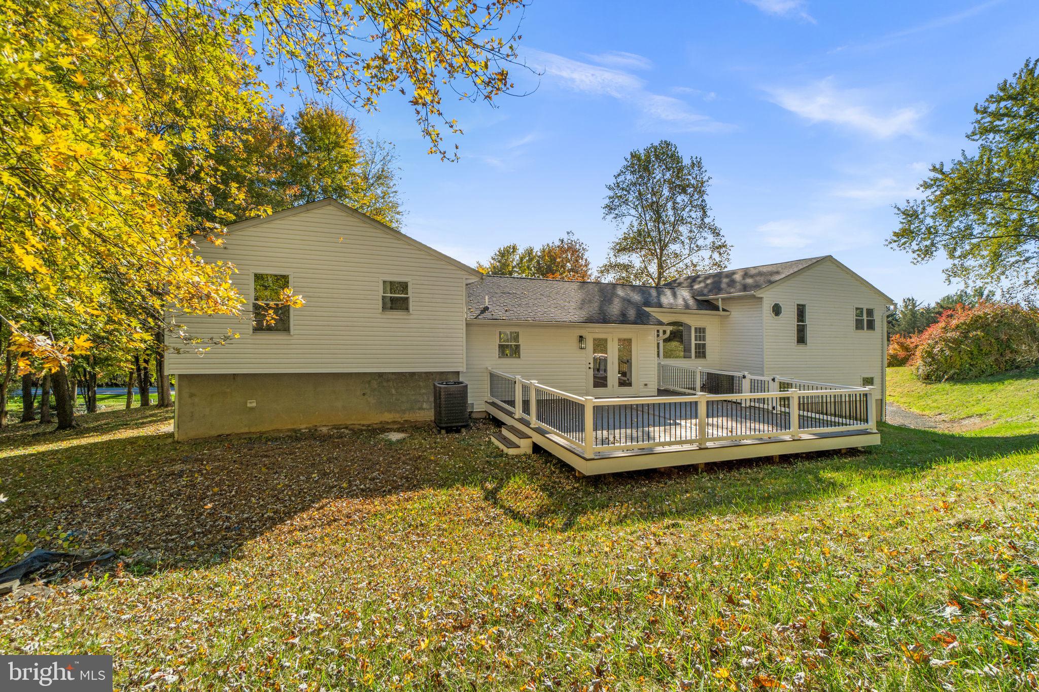 WALNUT HILL - Residential