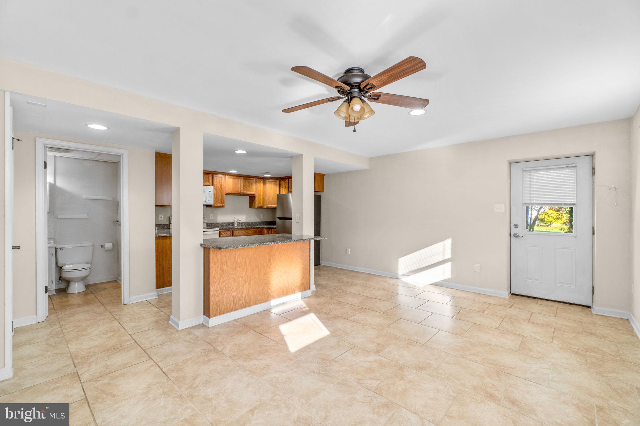 WALNUT HILL - Residential