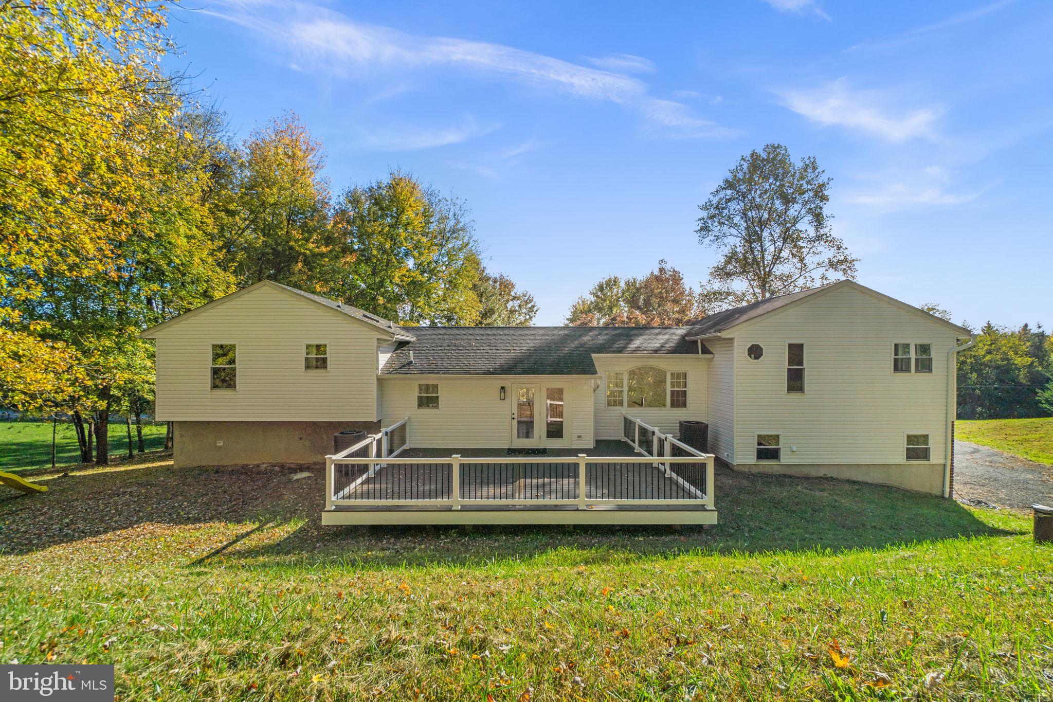 WALNUT HILL - Residential