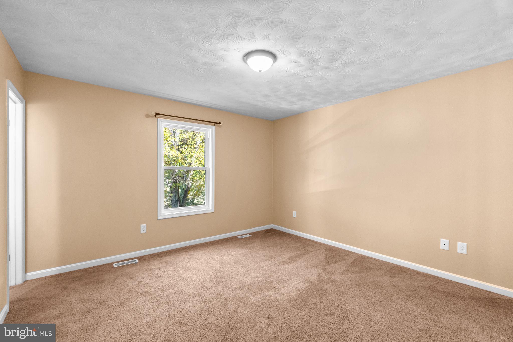 WALNUT HILL - Residential