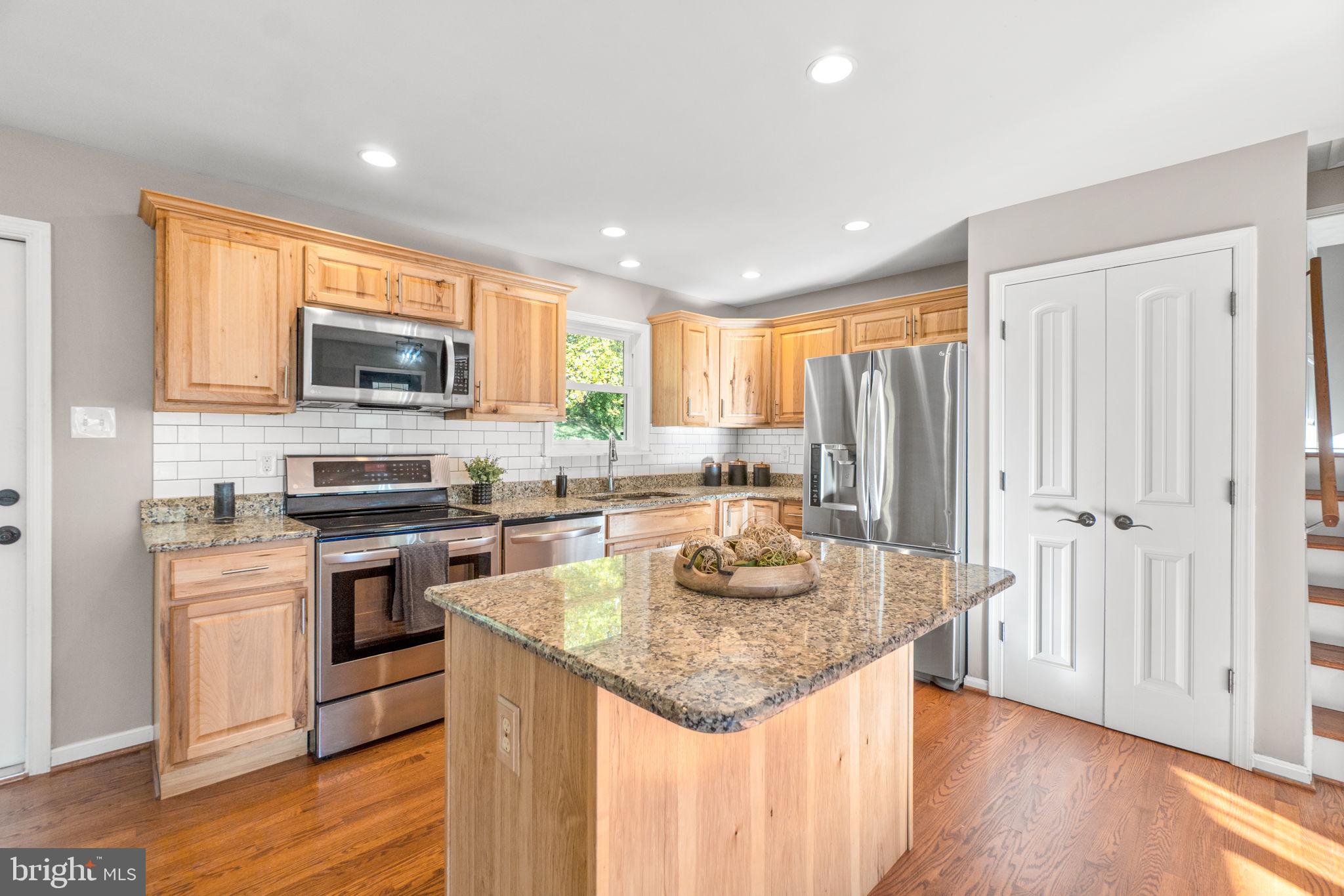 WALNUT HILL - Residential