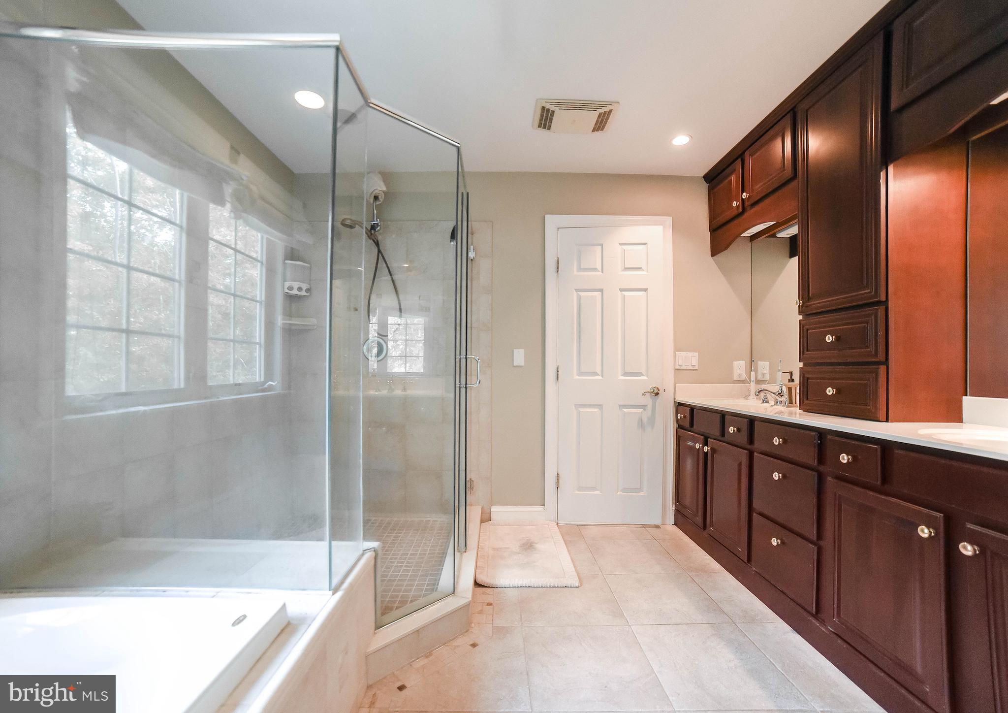 LEACHBURG - Residential