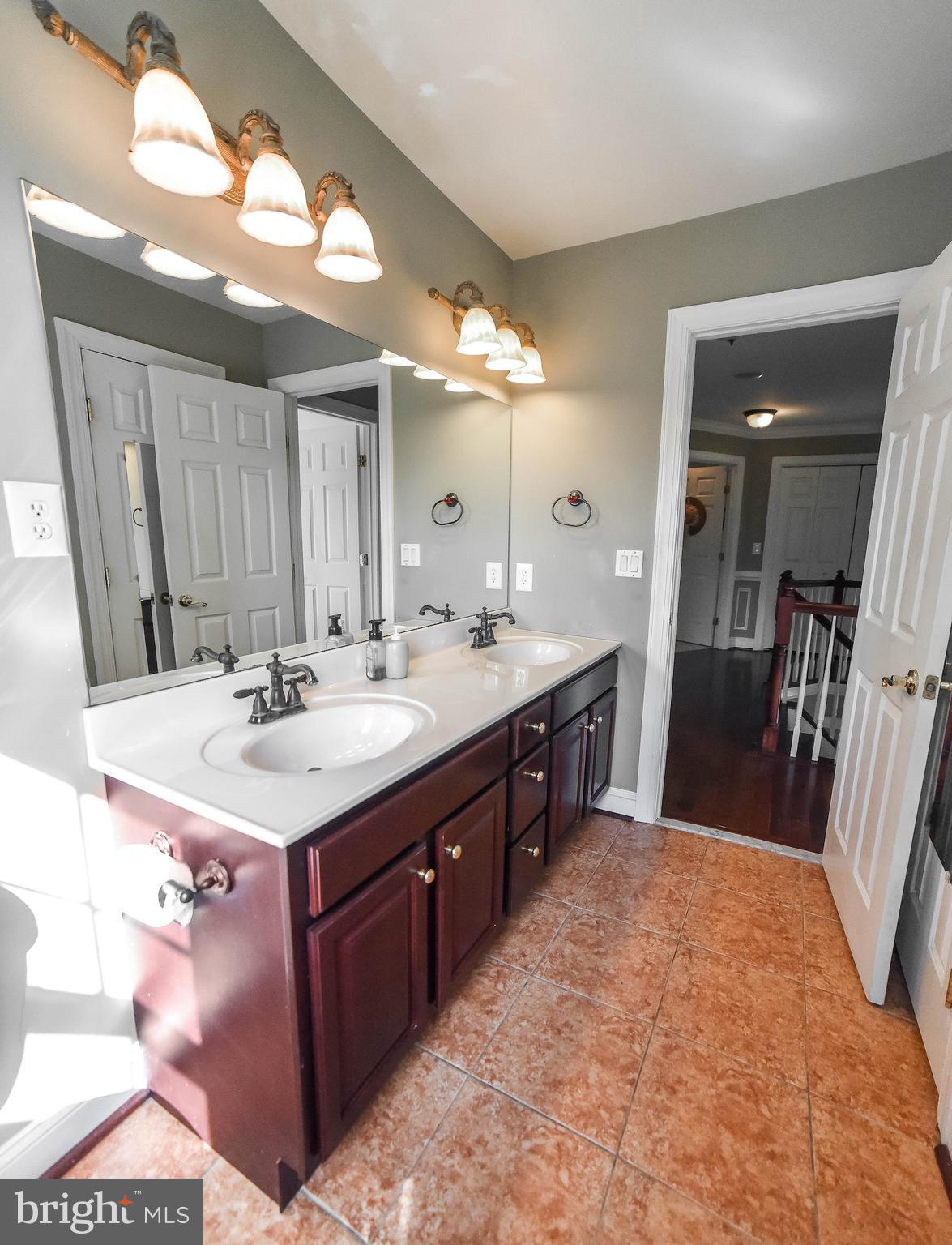 LEACHBURG - Residential