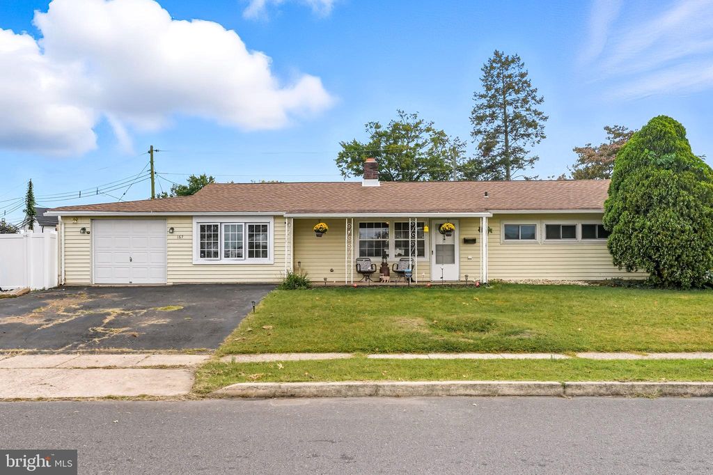Photo of 167 Farmbrook Drive, LEVITTOWN, PA 19055 (MLS # PABU2105874)