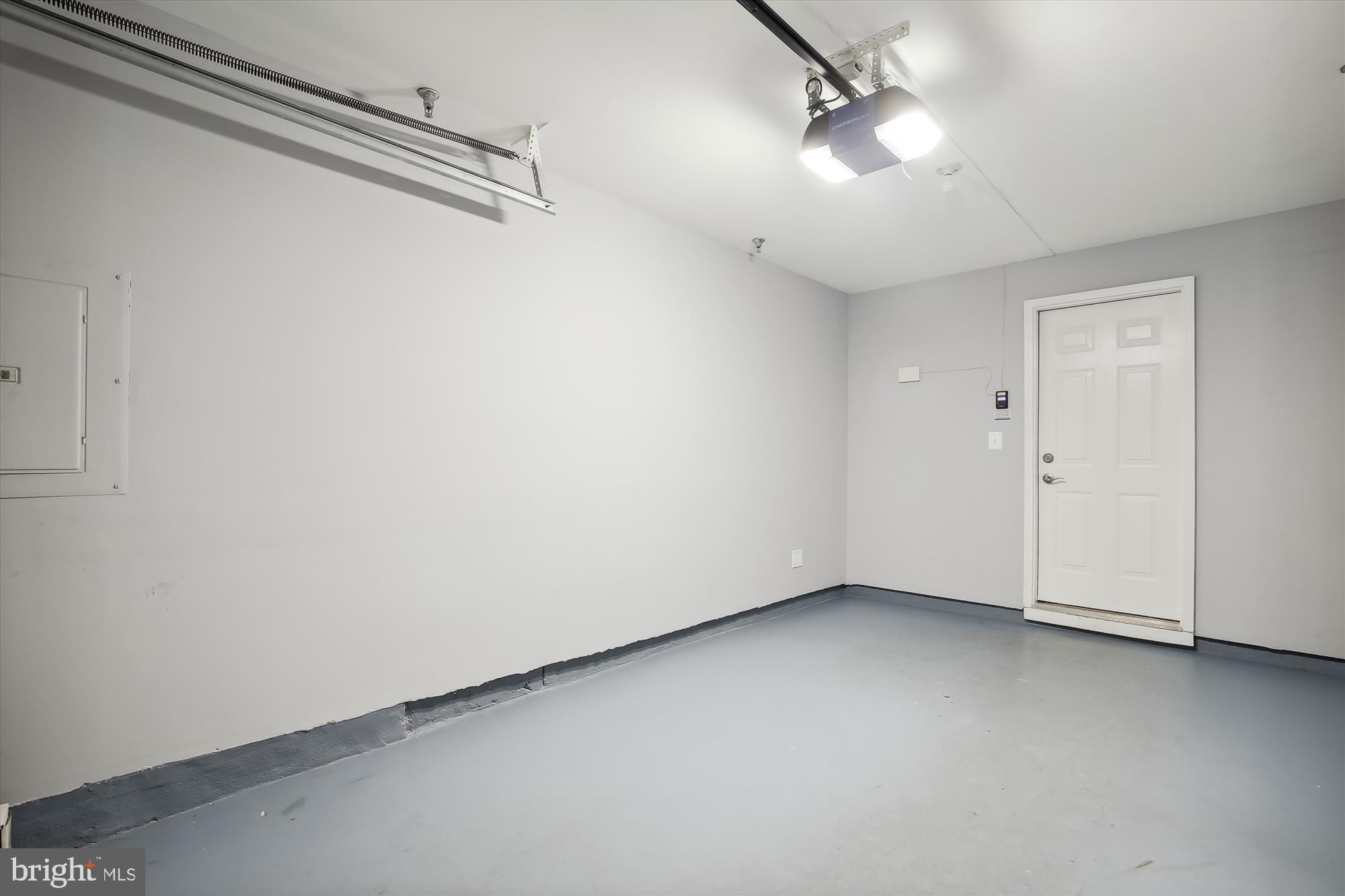 OLD TOWN GREENS - Residential Lease