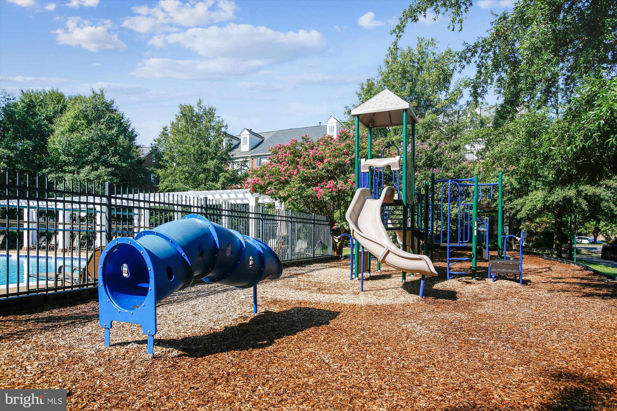 OLD TOWN GREENS - Residential Lease